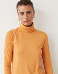 CAP TURTLENECK TOP MUSTARD
