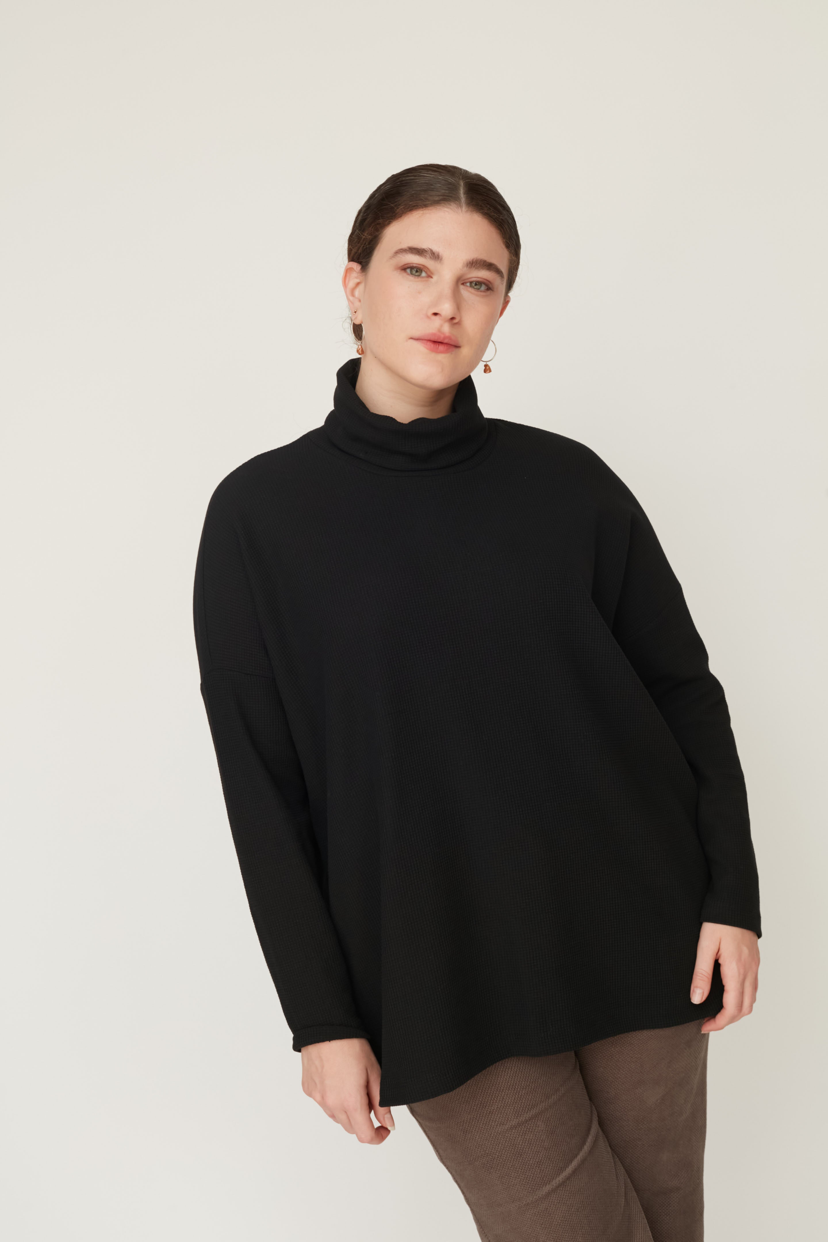 LOOSE SQ TOP BLACK
