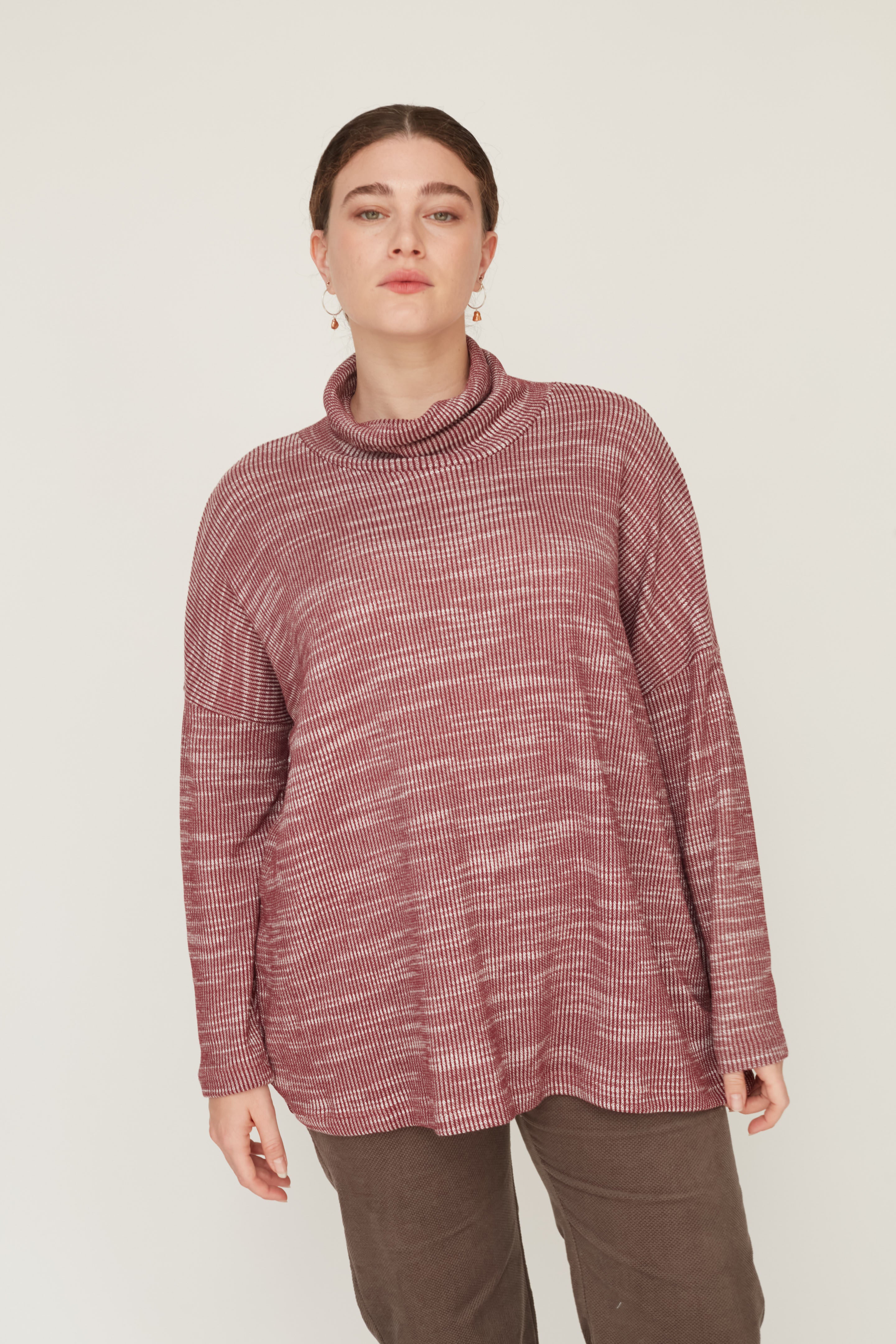 FREE SQ TOP  BORDEAUX