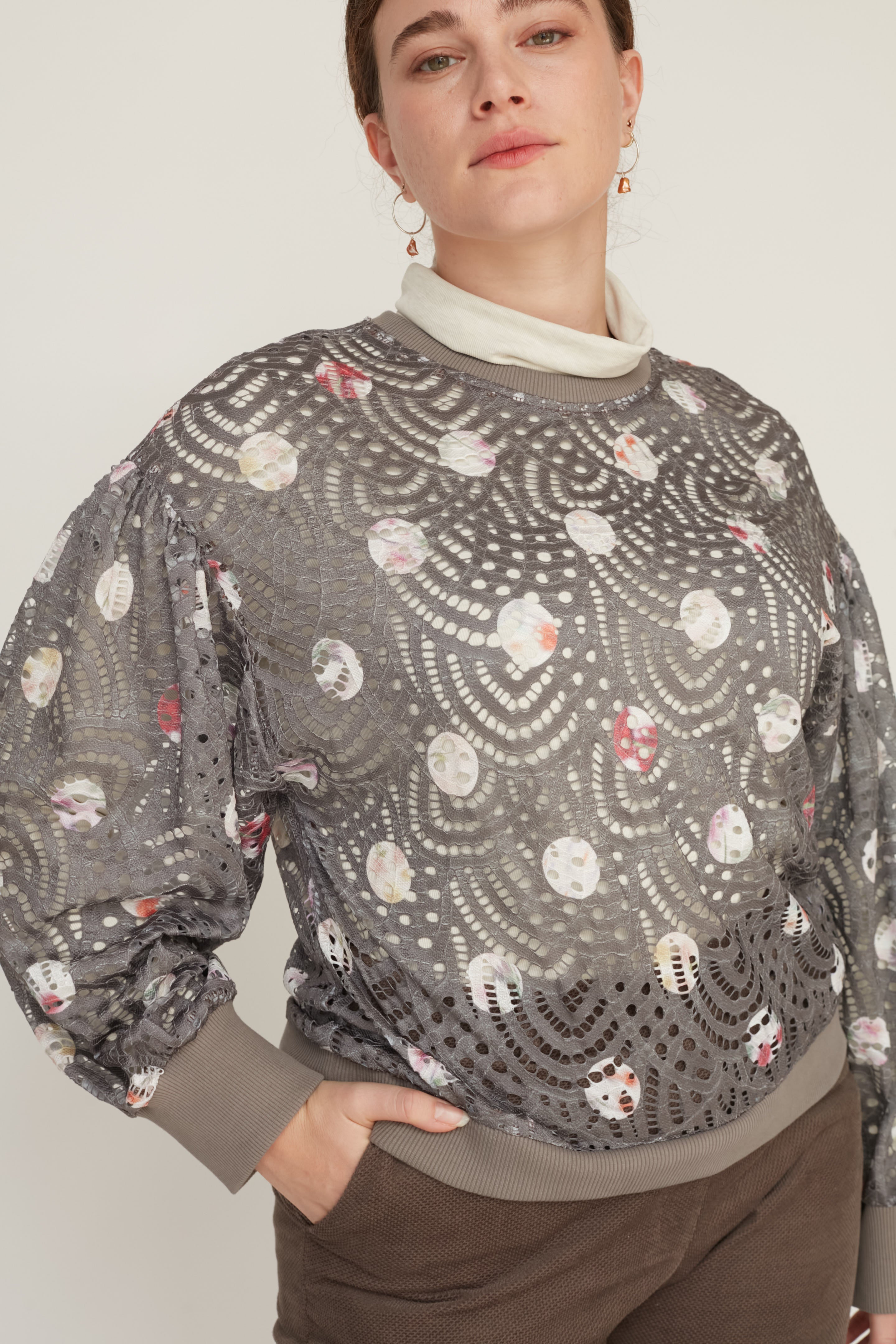 MAGIC LACE SWEATSHIRT TAUPE