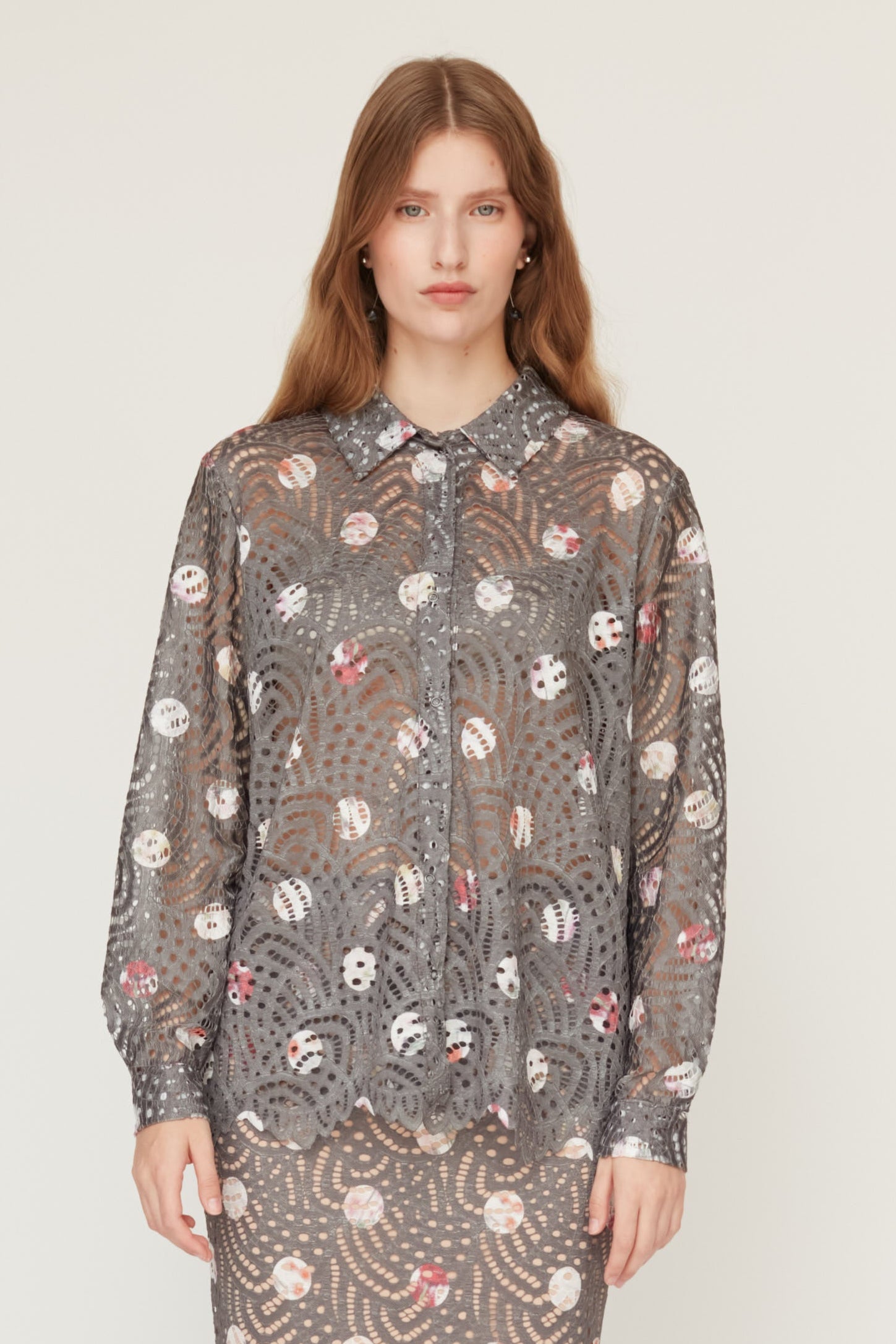 CRUELLA  LACE BLOUSE TAUPE