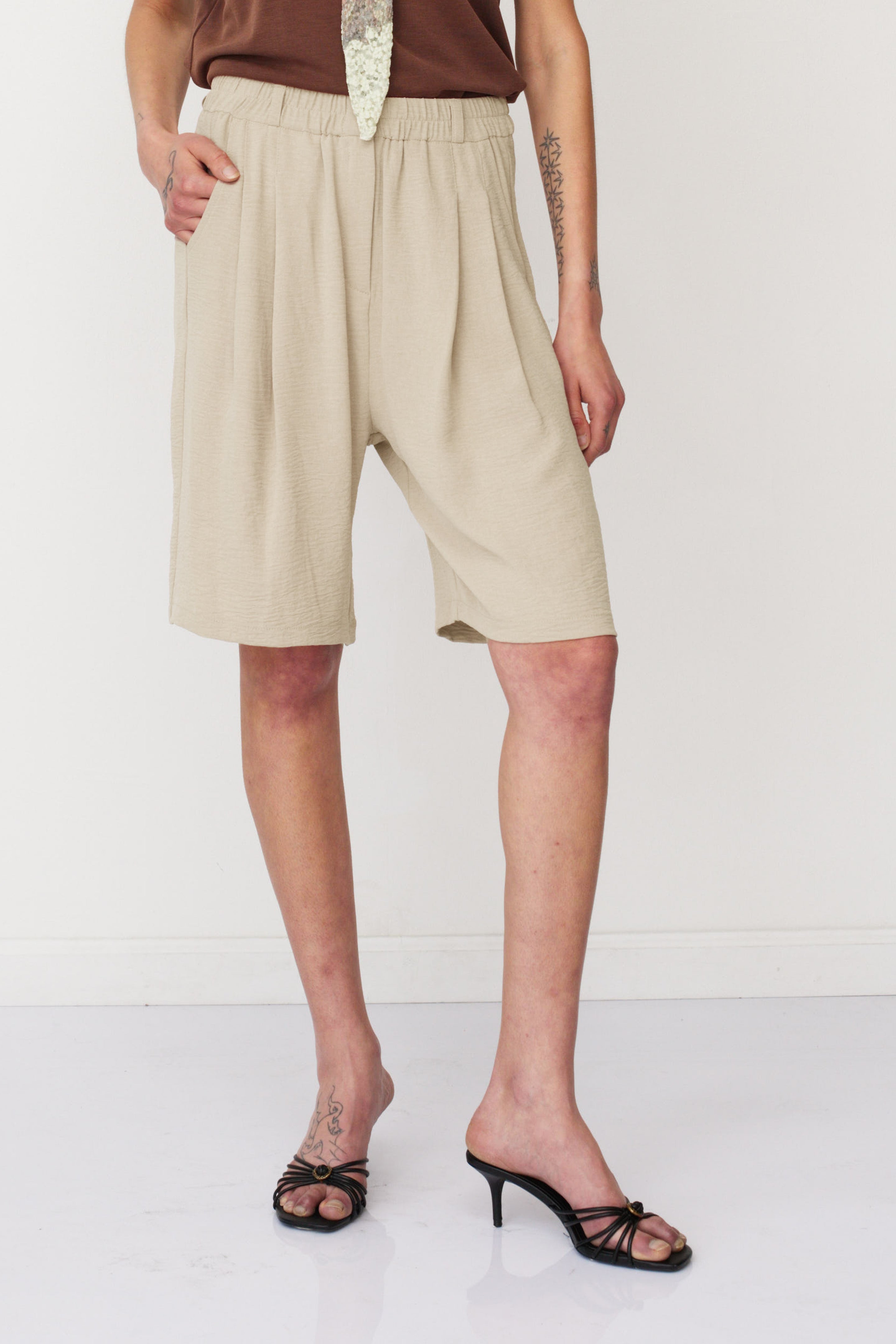 GOOD BERMUDA PANTS CREAM