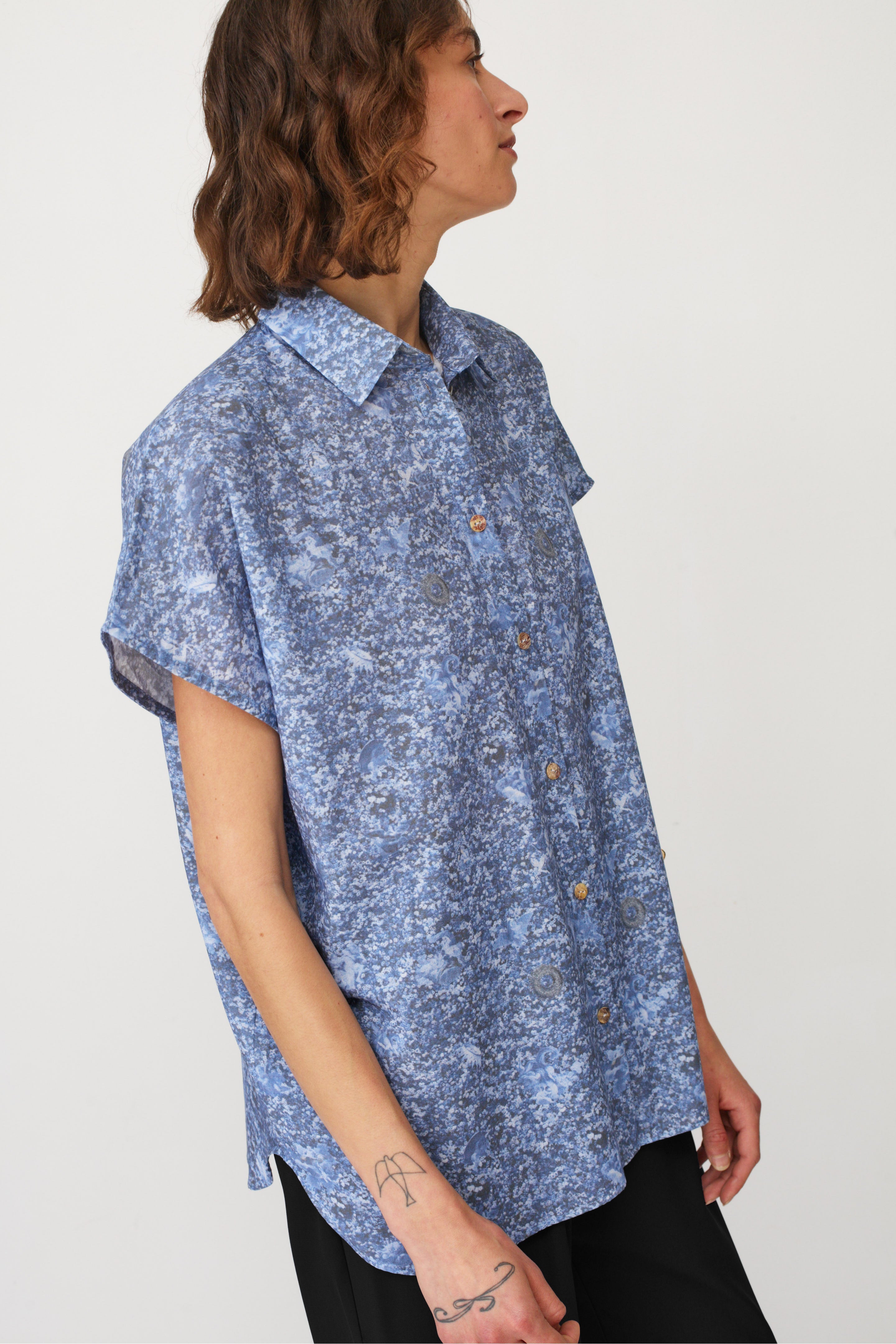 HOLI PTINTED SHIRT BLUE