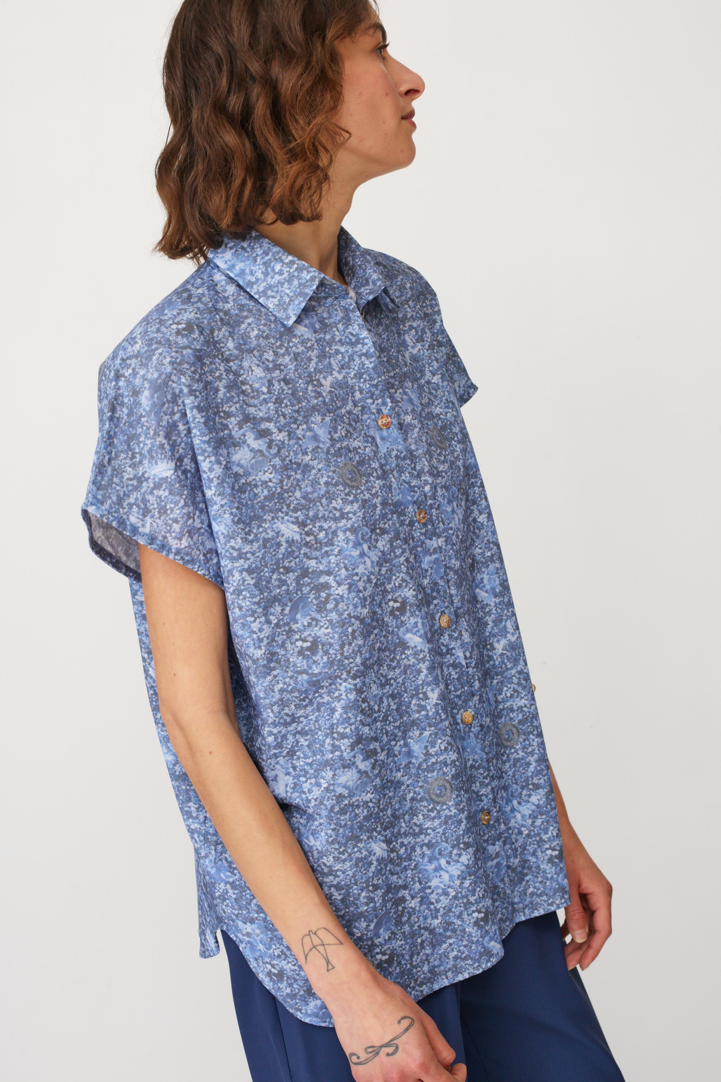 HOLI PTINTED SHIRT BLUE - NETANELLA DREAM FAIR