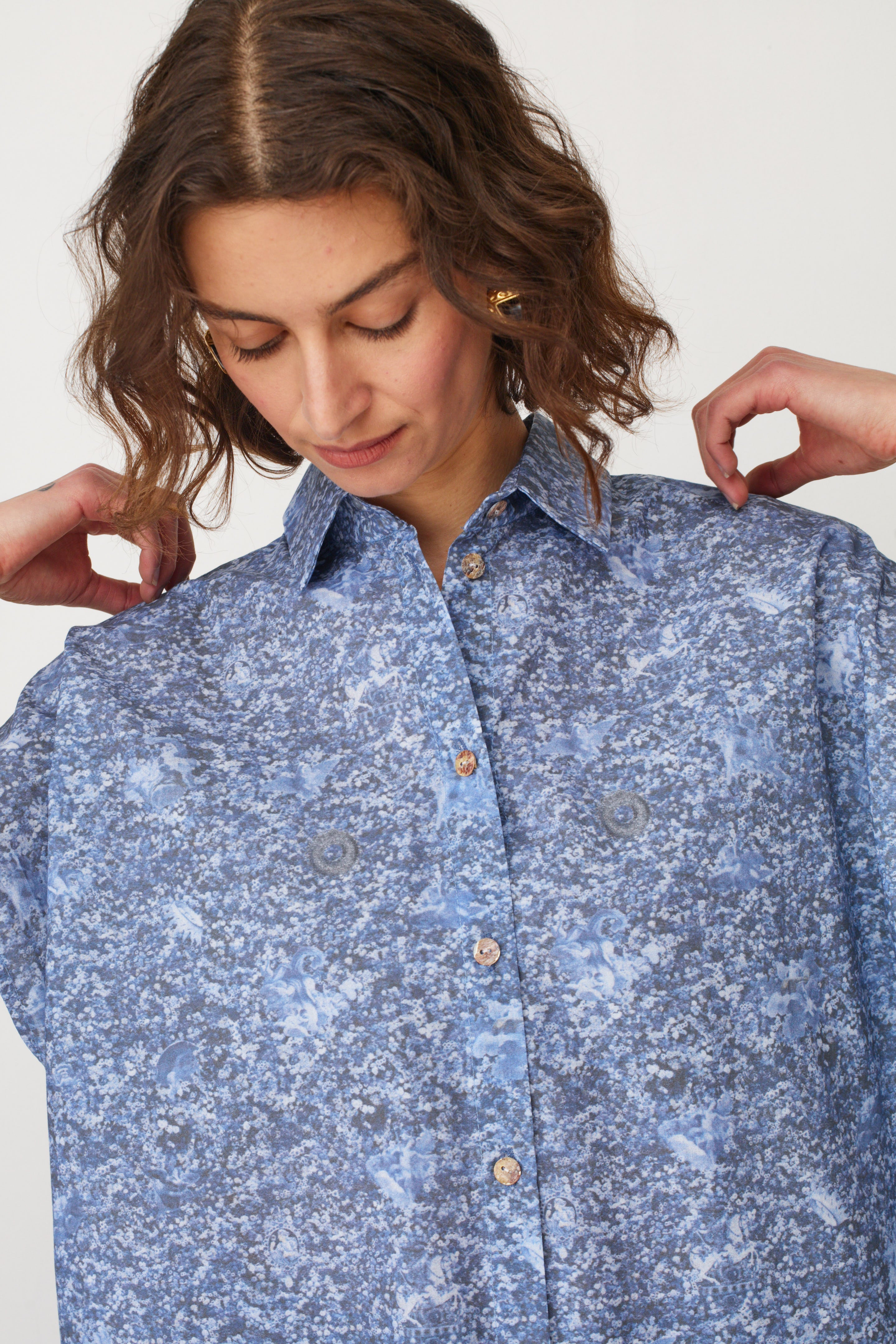 HOLI PTINTED SHIRT BLUE - NETANELLA DREAM FAIR