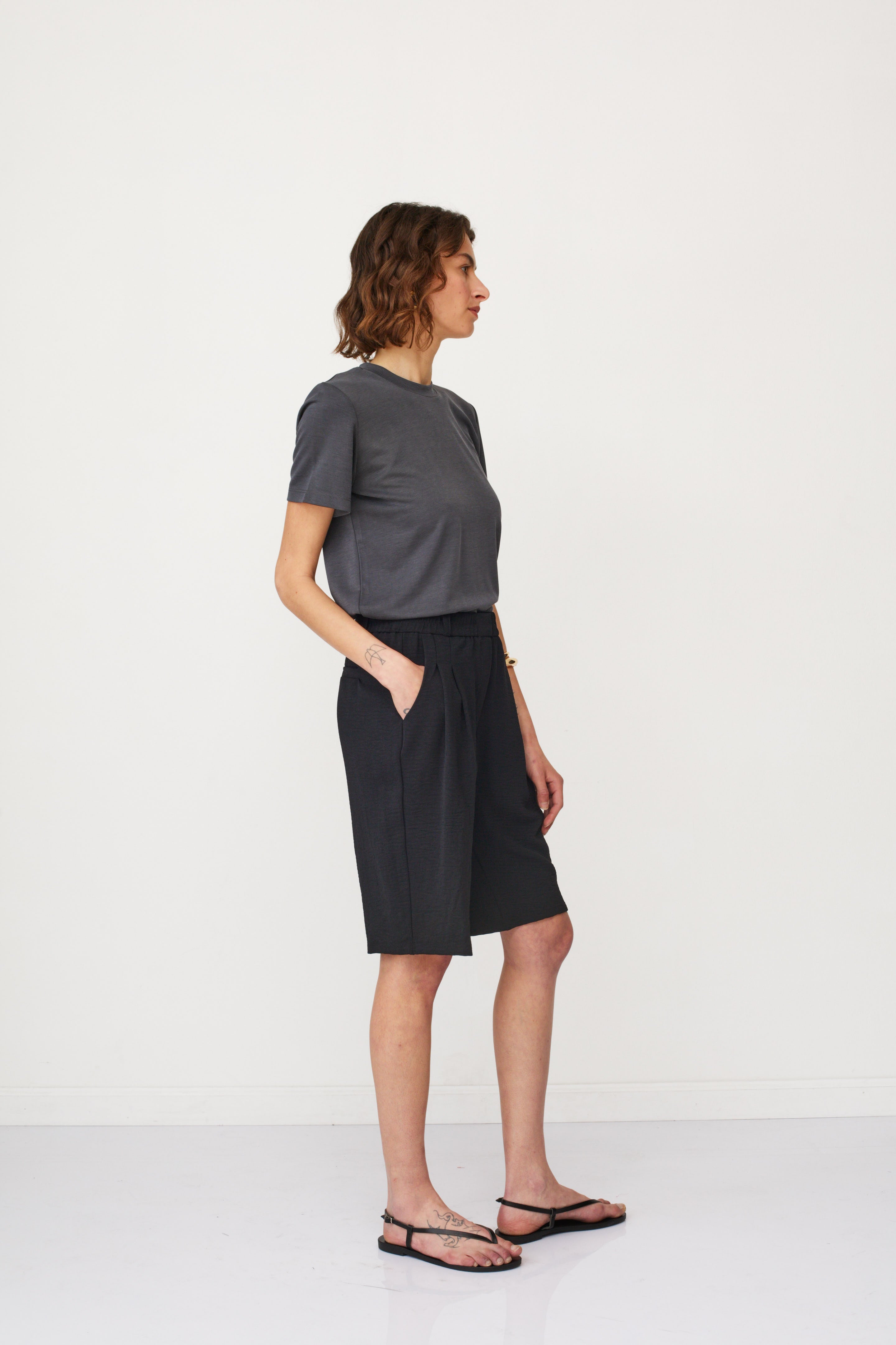 GOOD BERMUDA PANTS BLACK