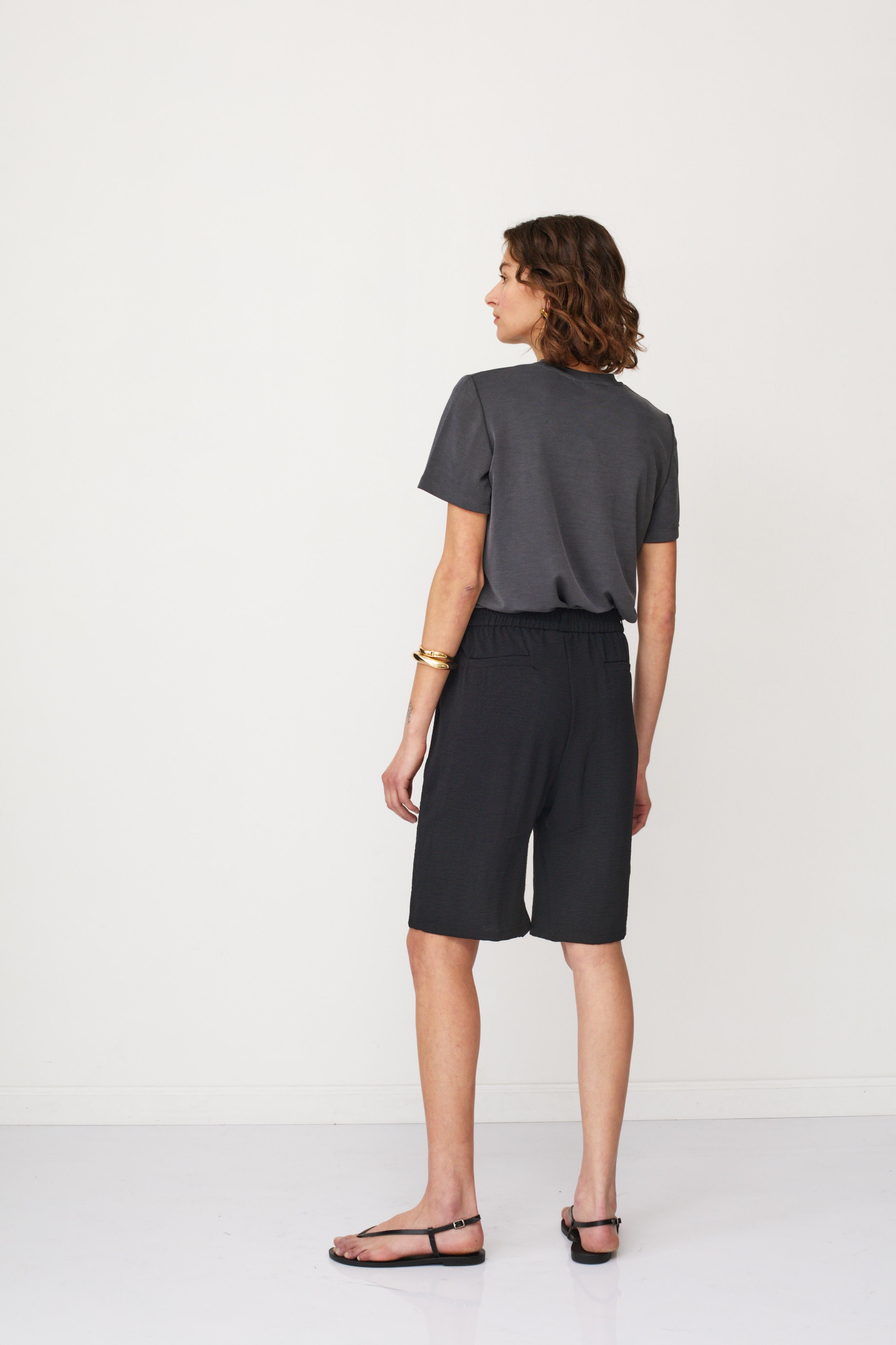 GOOD BERMUDA PANTS BLACK