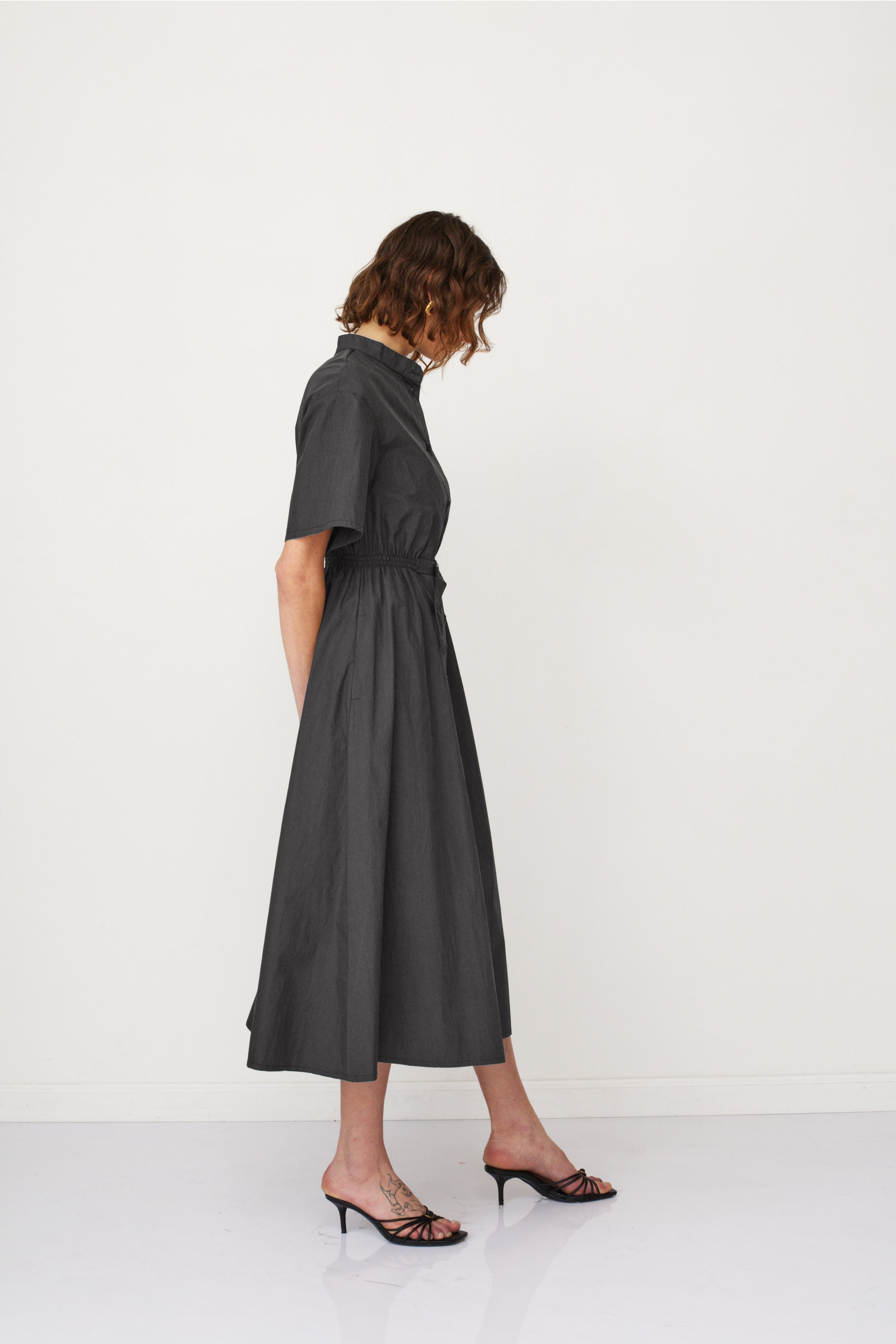 AURA DRESS DARK GRAY