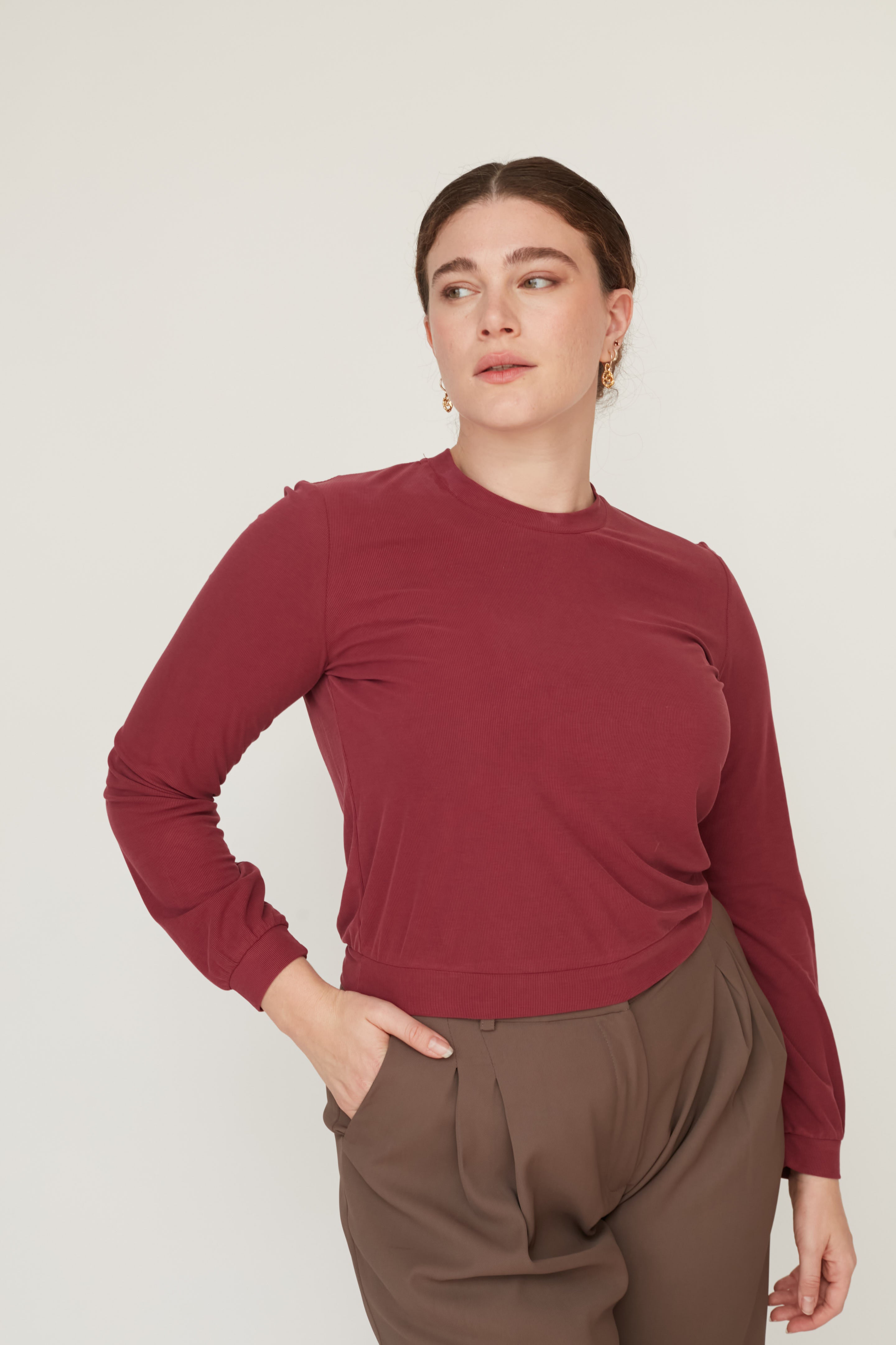 QUEEN T TOP BURGUNDY