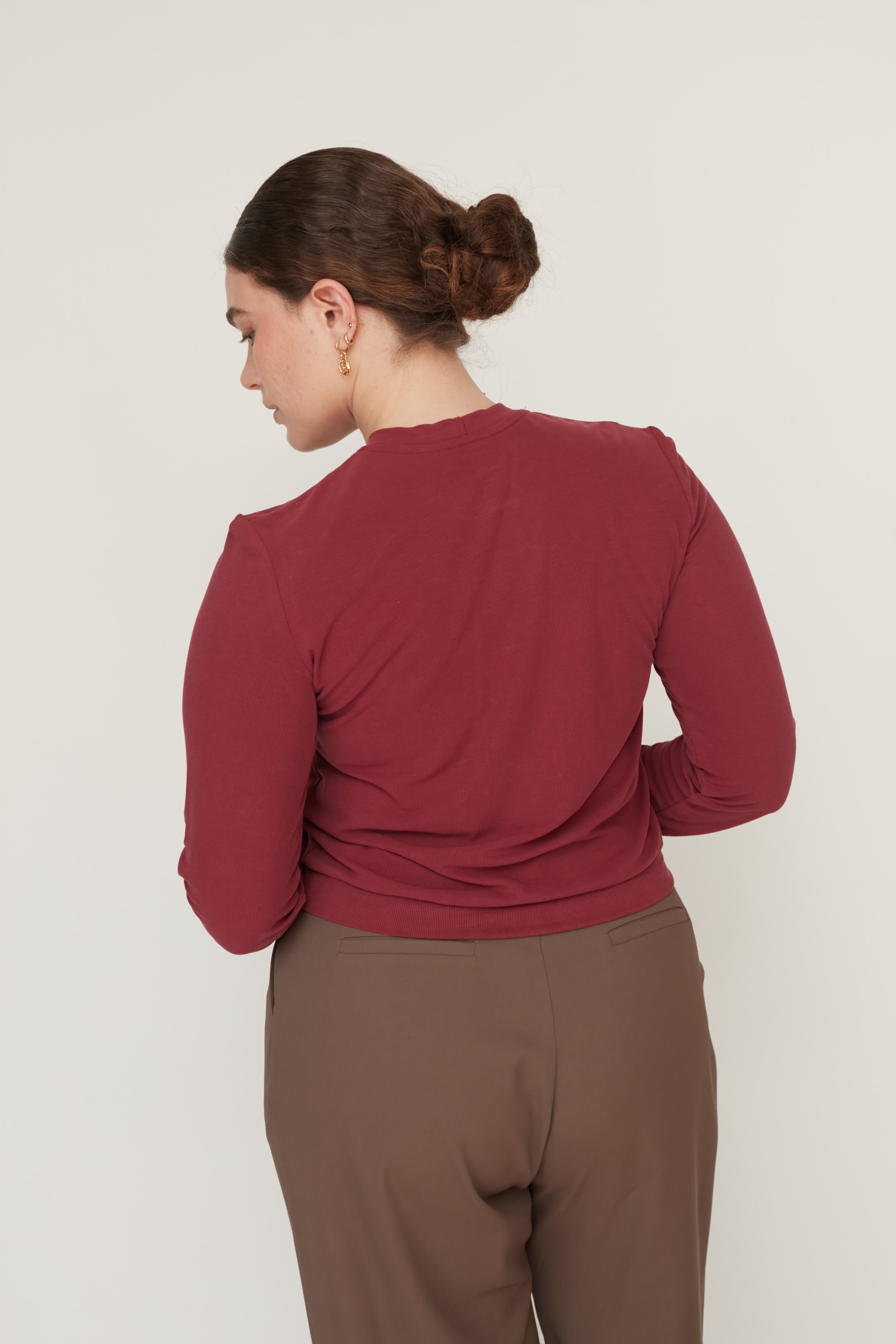 QUEEN T TOP BURGUNDY