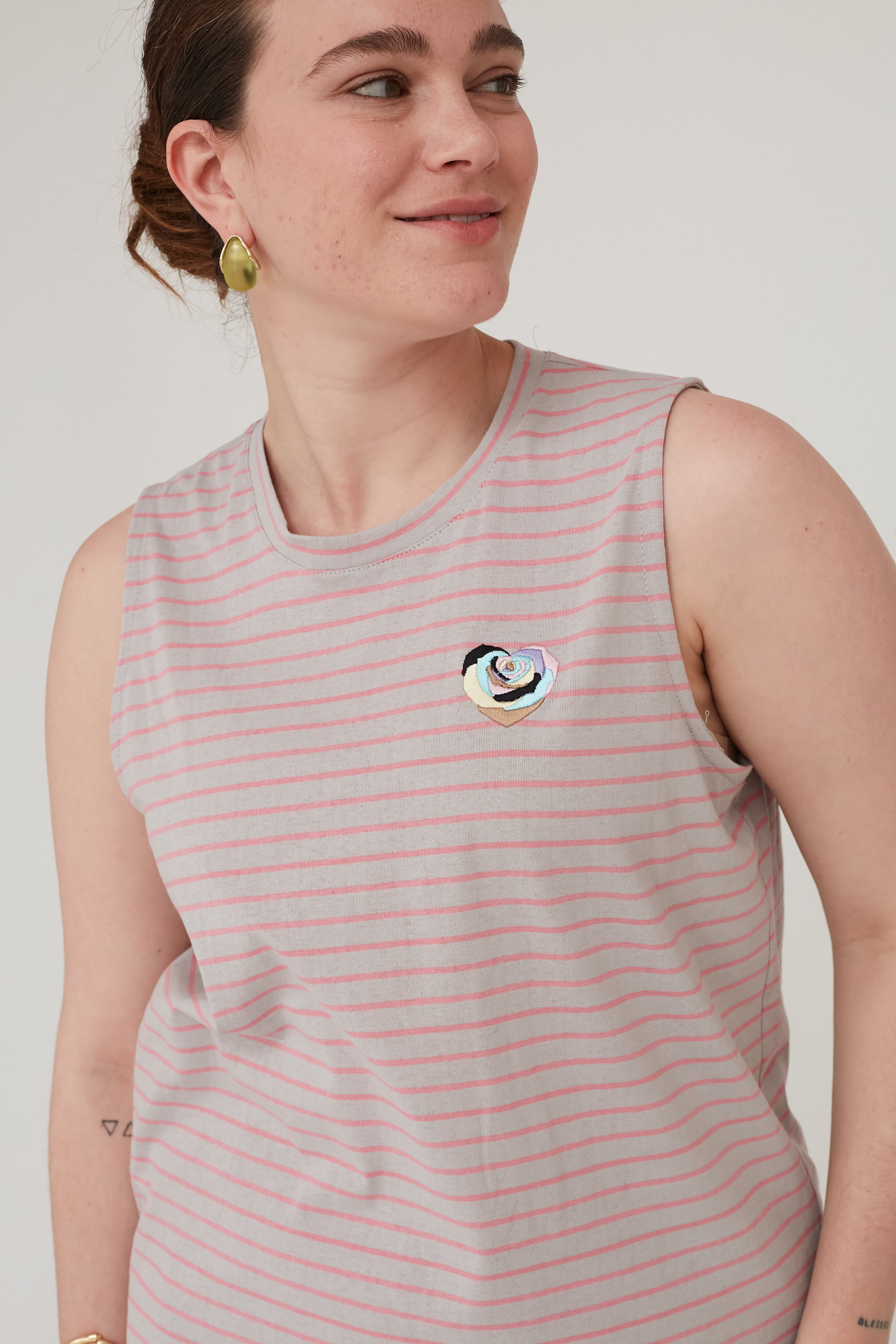 PETALS PATCHED T TANK PINK