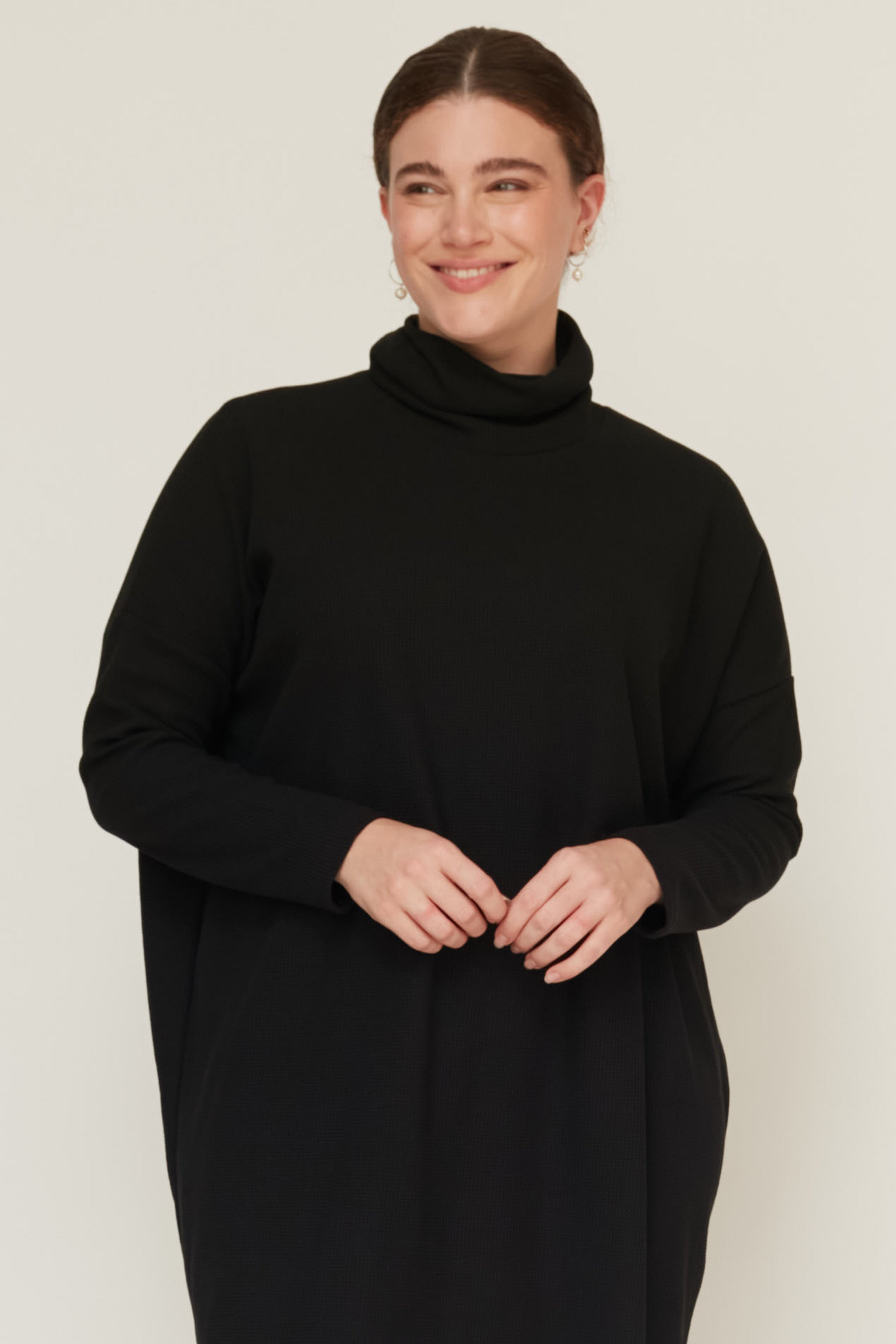 LOOSE SQ DRESS BLACK