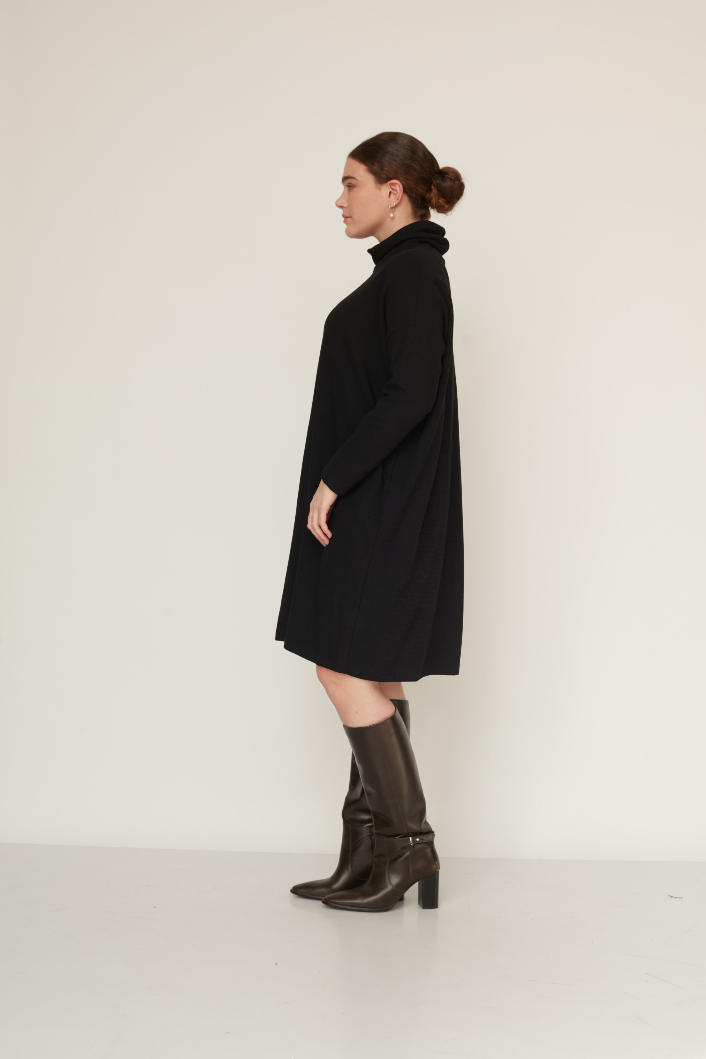 LOOSE SQ DRESS BLACK