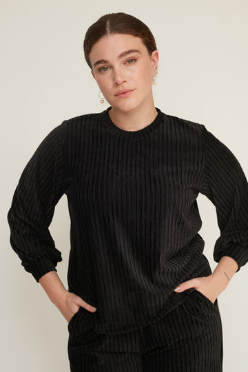 DEAR VELVET TOP BLACK