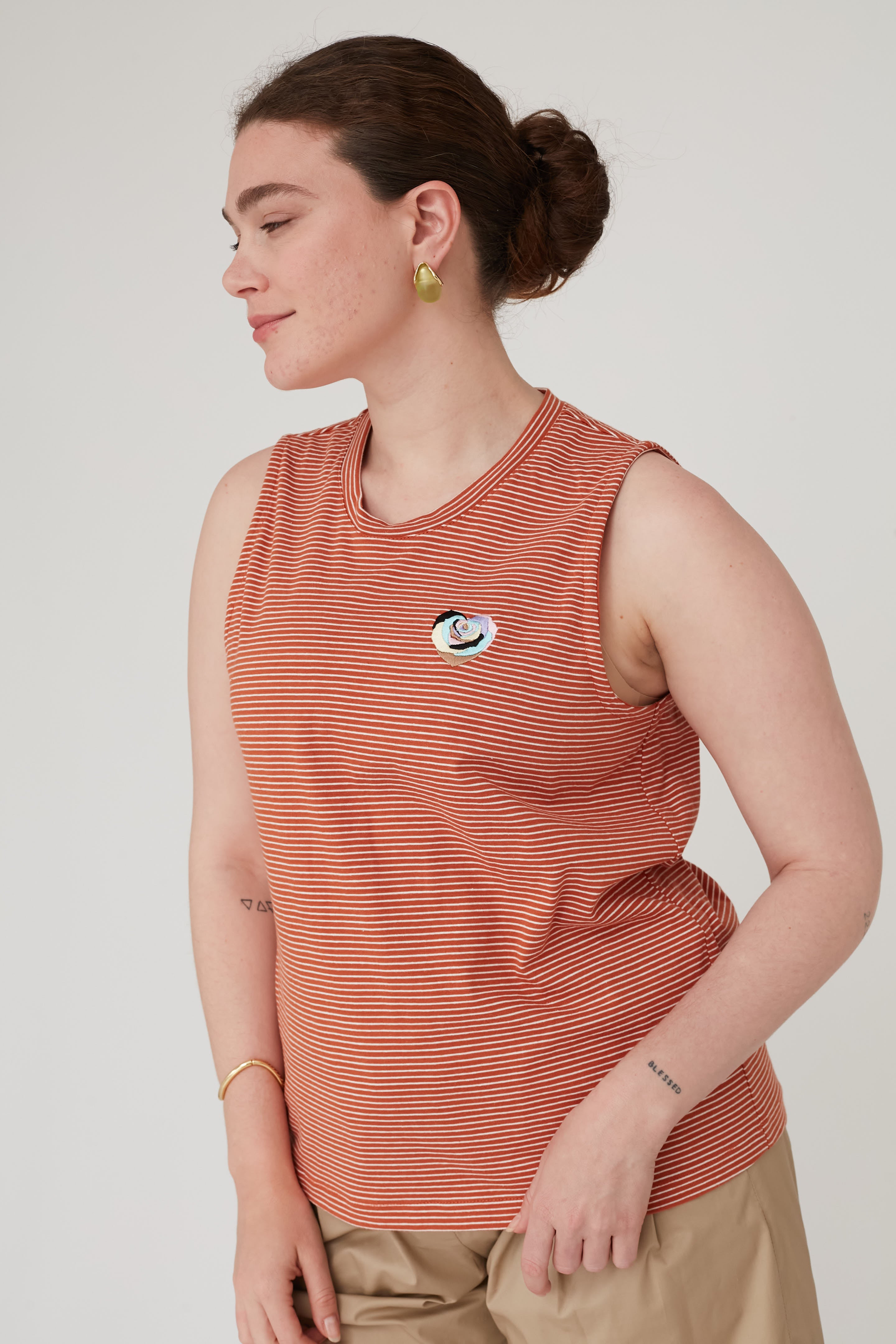 PETALS PATCHED T TANK BRICK