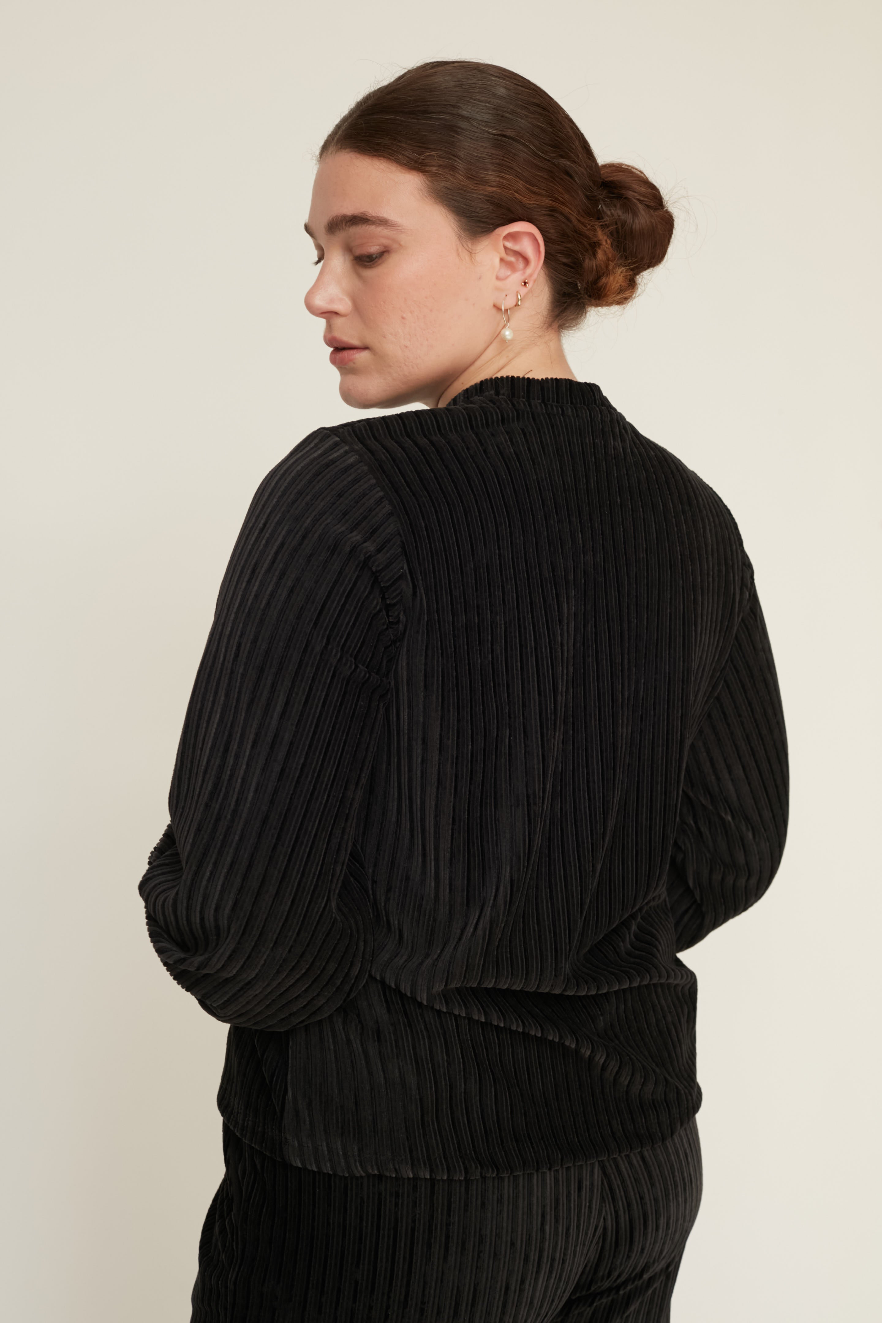 DEAR VELVET TOP BLACK