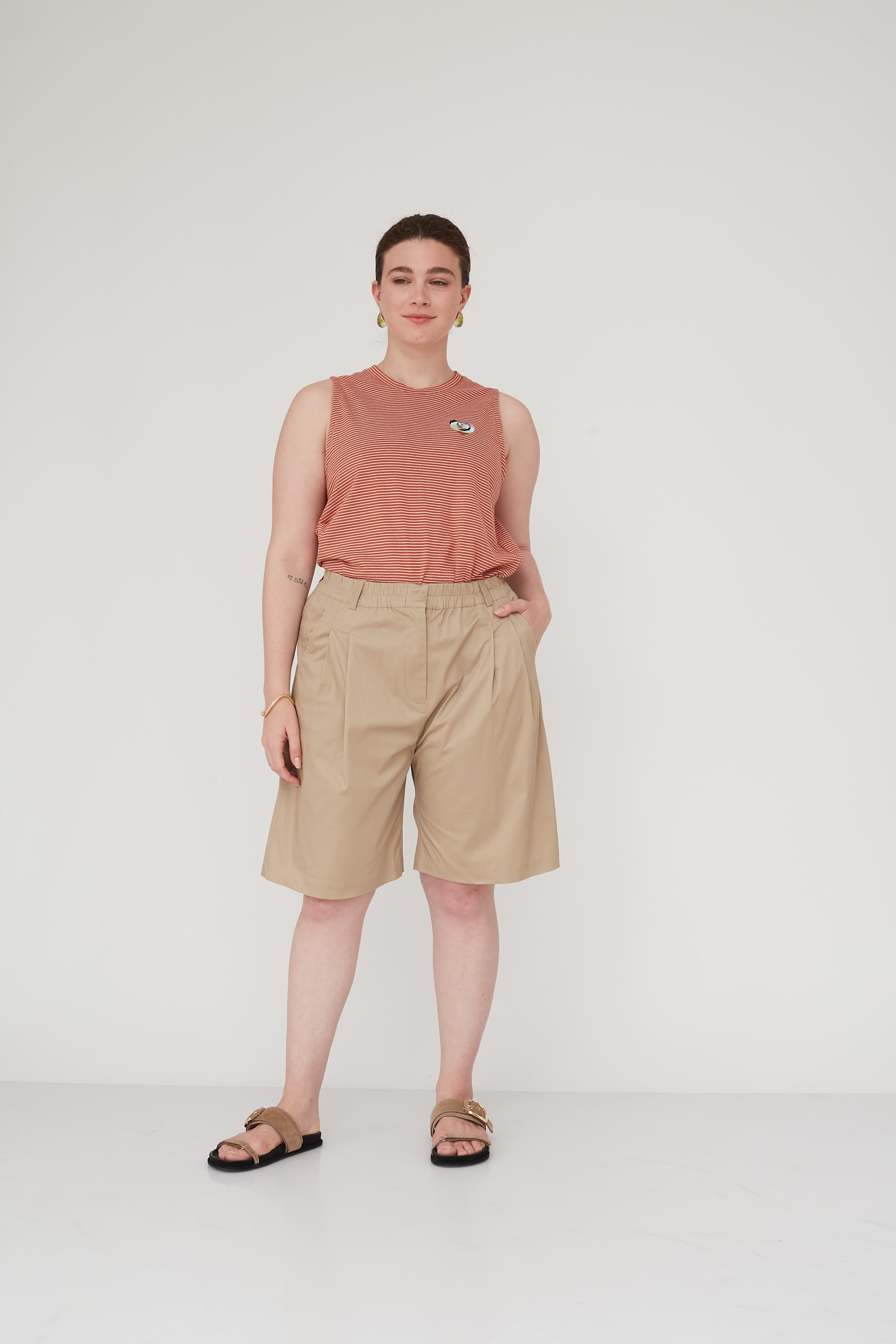 PETALS PATCHED T TANK BRICK