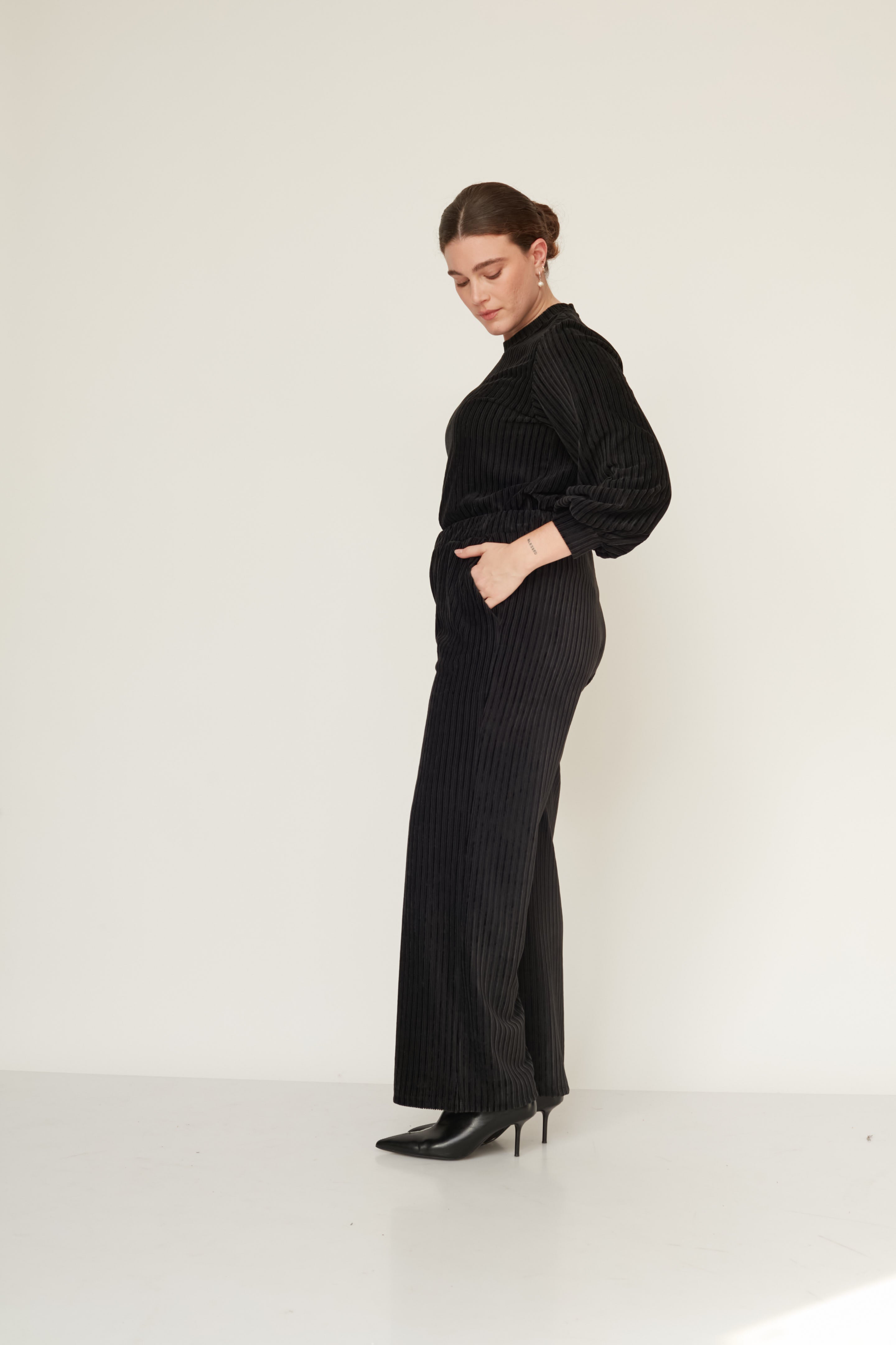 DEAR VELVET PANTS BLACK