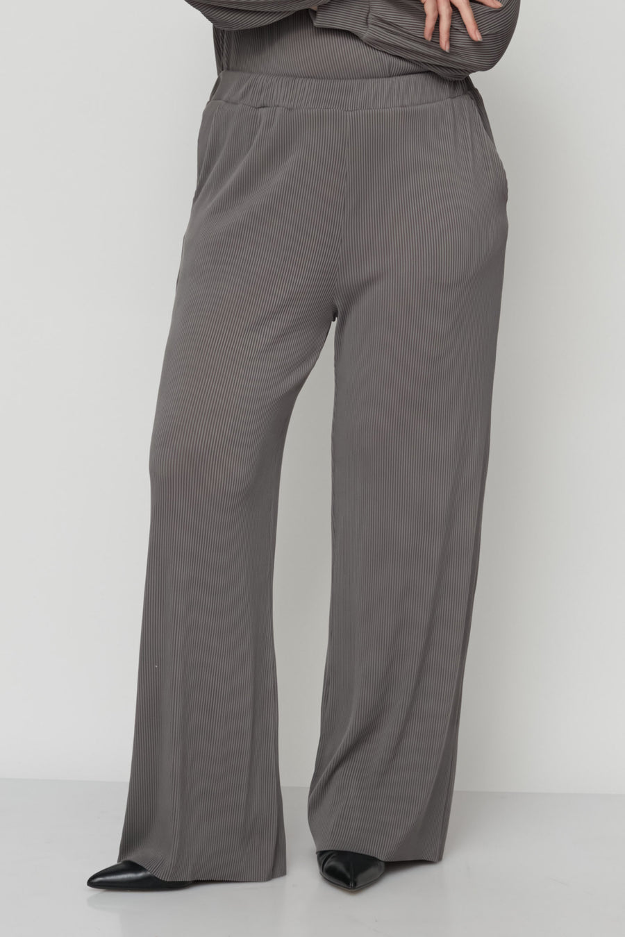 DEAR PLEATED PANTS GREY