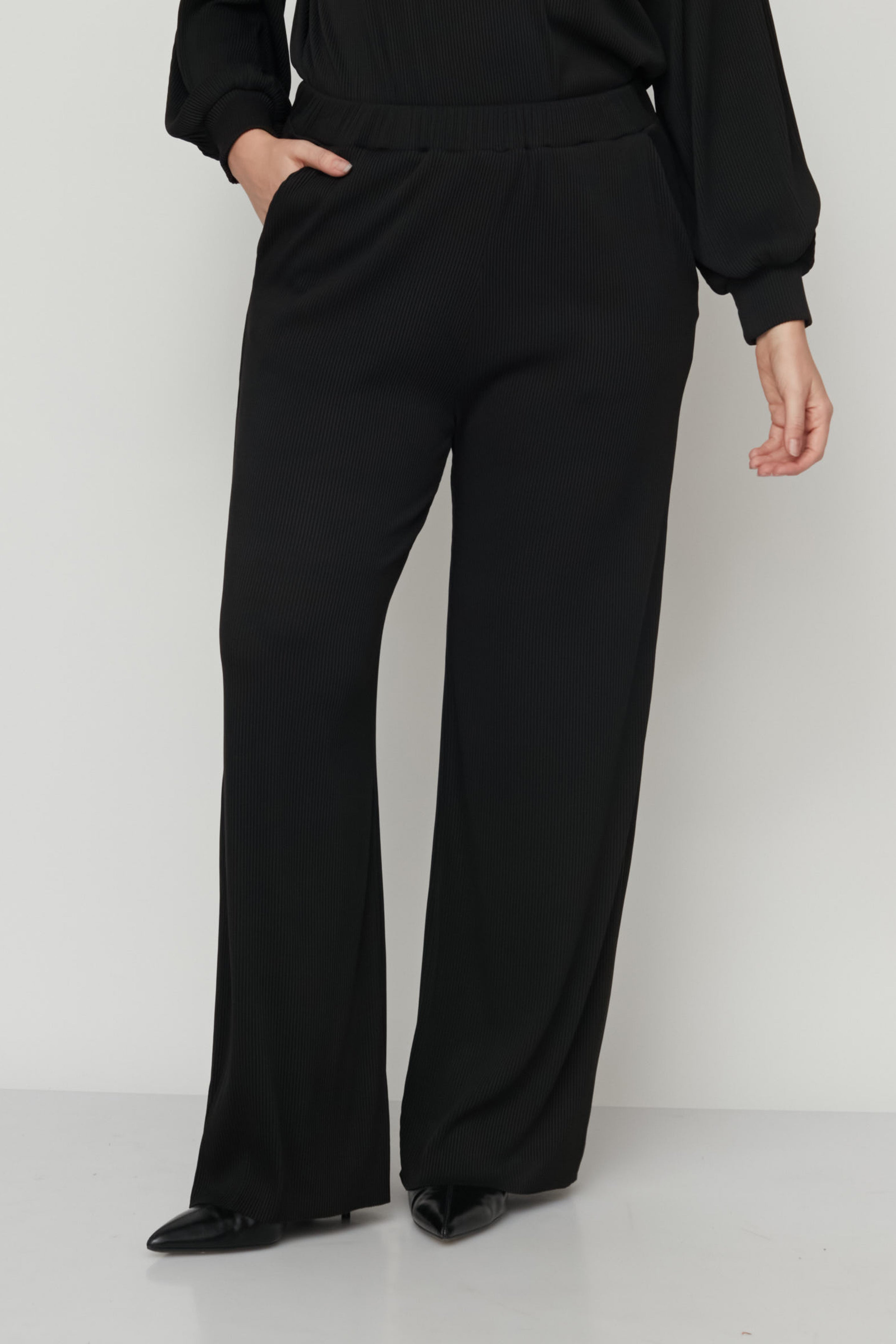 DEAR PLEATED PANTS BLACK