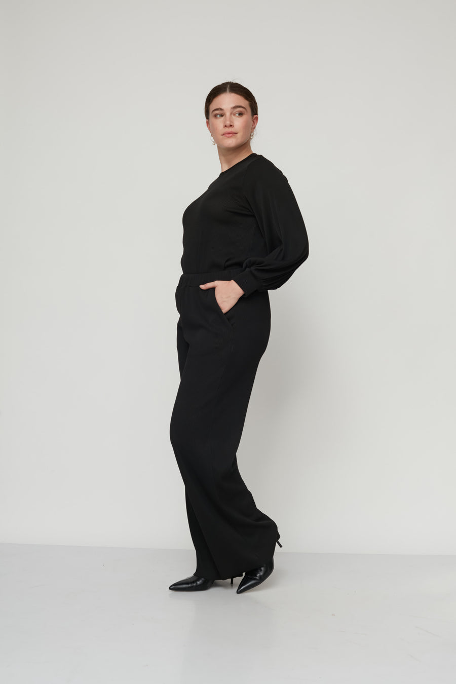 DEAR PLEATED PANTS BLACK