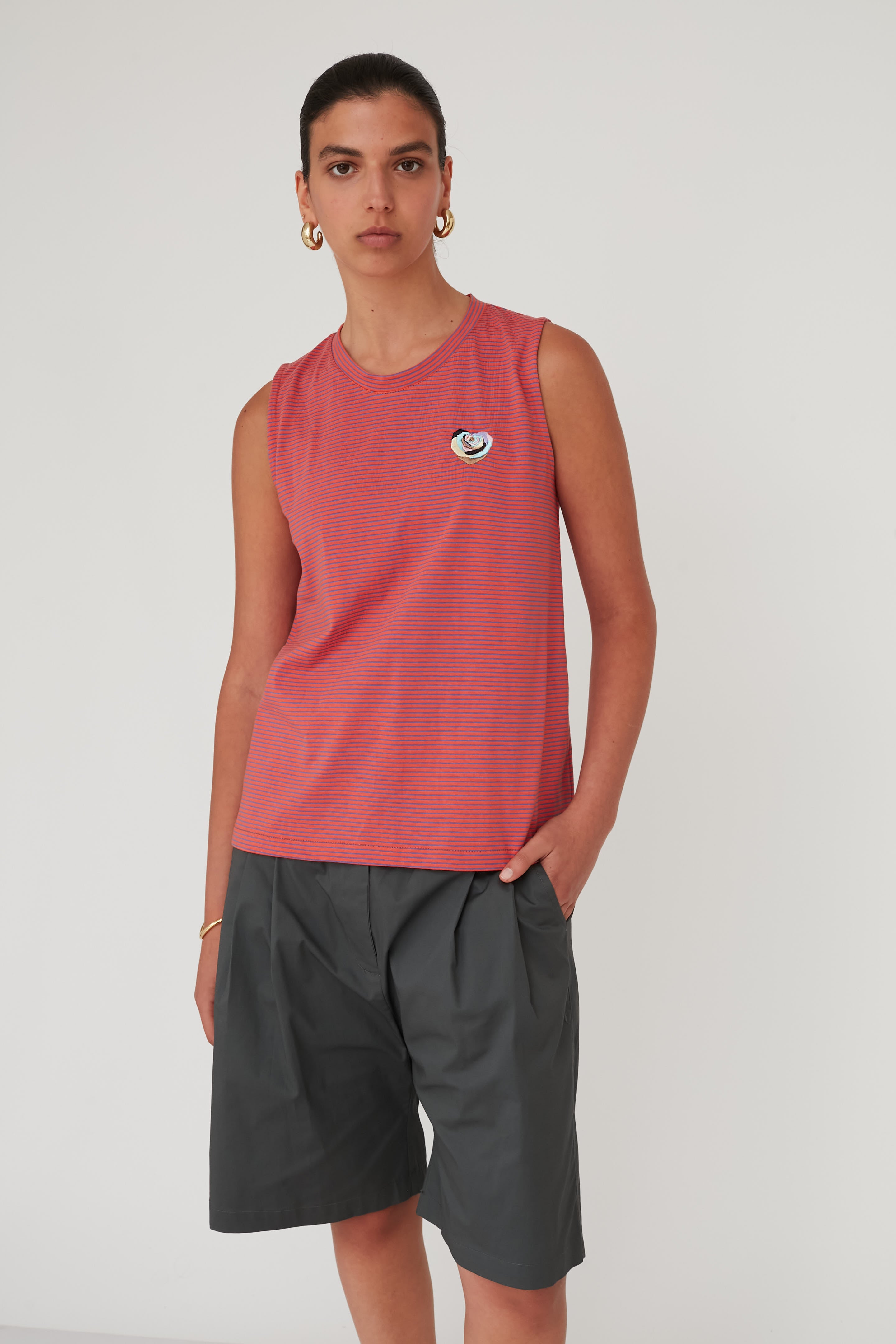 PETALS PATCHED T TANK RED