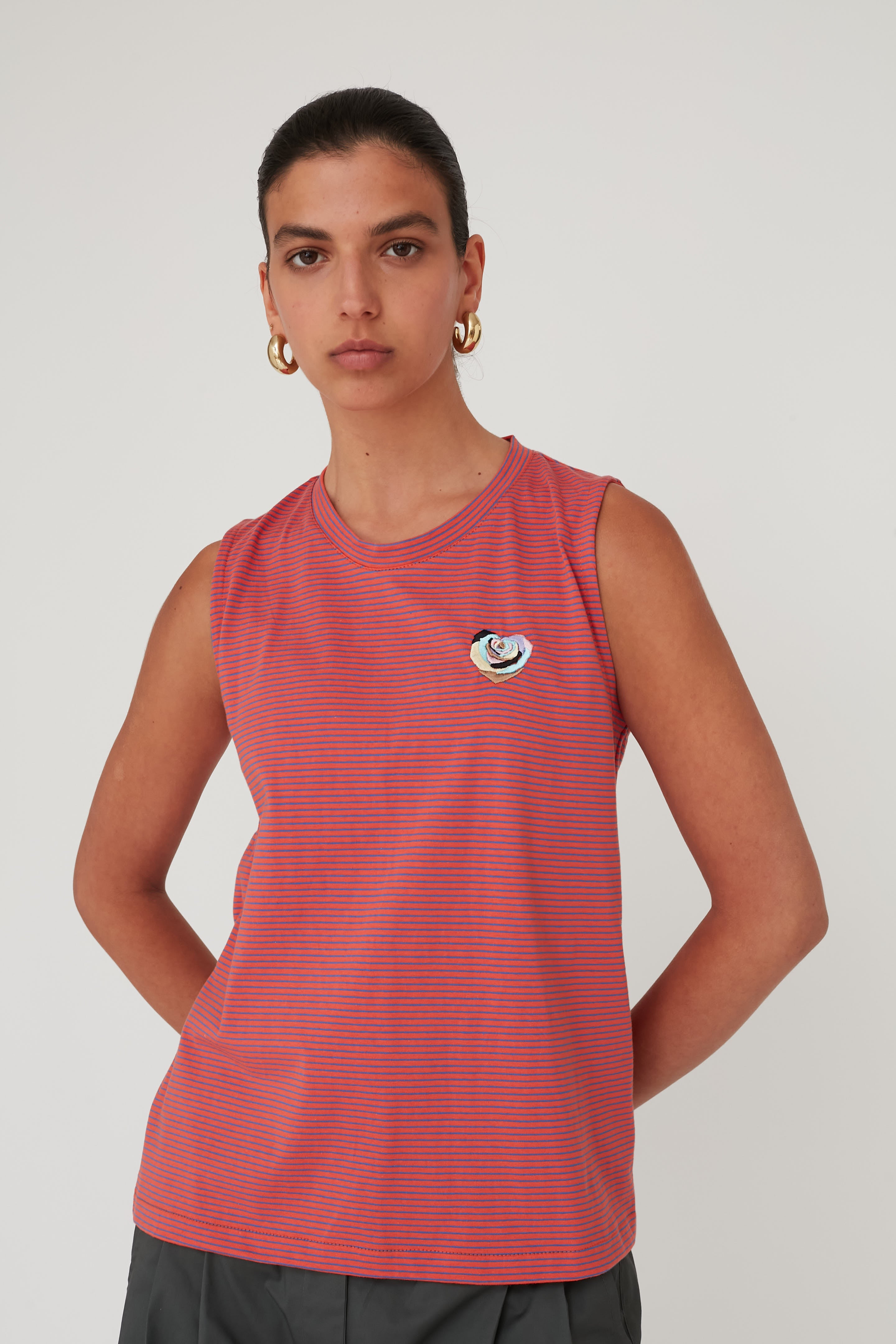 PETALS PATCHED T TANK RED