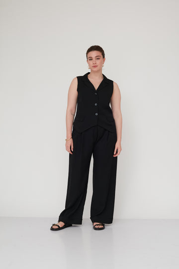 FEEL VEST BLACK