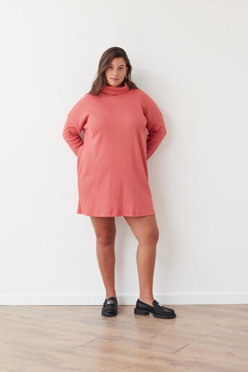 CLOCK SQ DRESS CORAL