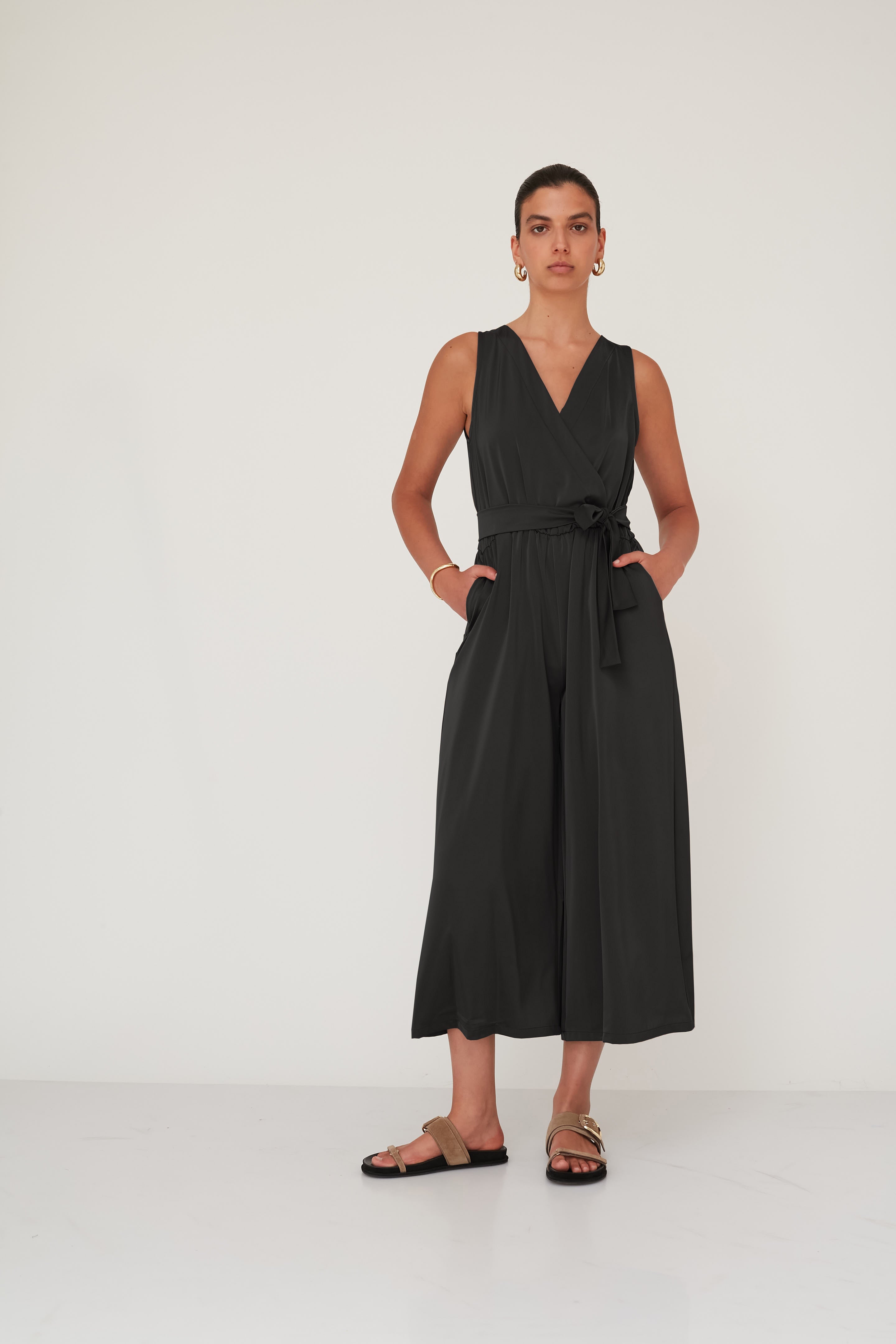 NIGHT WRAP JUMPSUIT BLACK