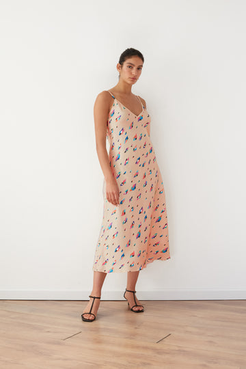 TWILIGHT SLIP PRINTED SATIN DRESS LIGHT PEACH