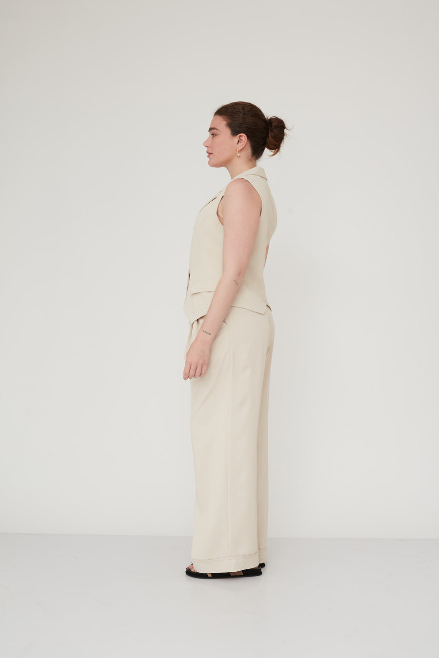 FEEL VEST CREAM