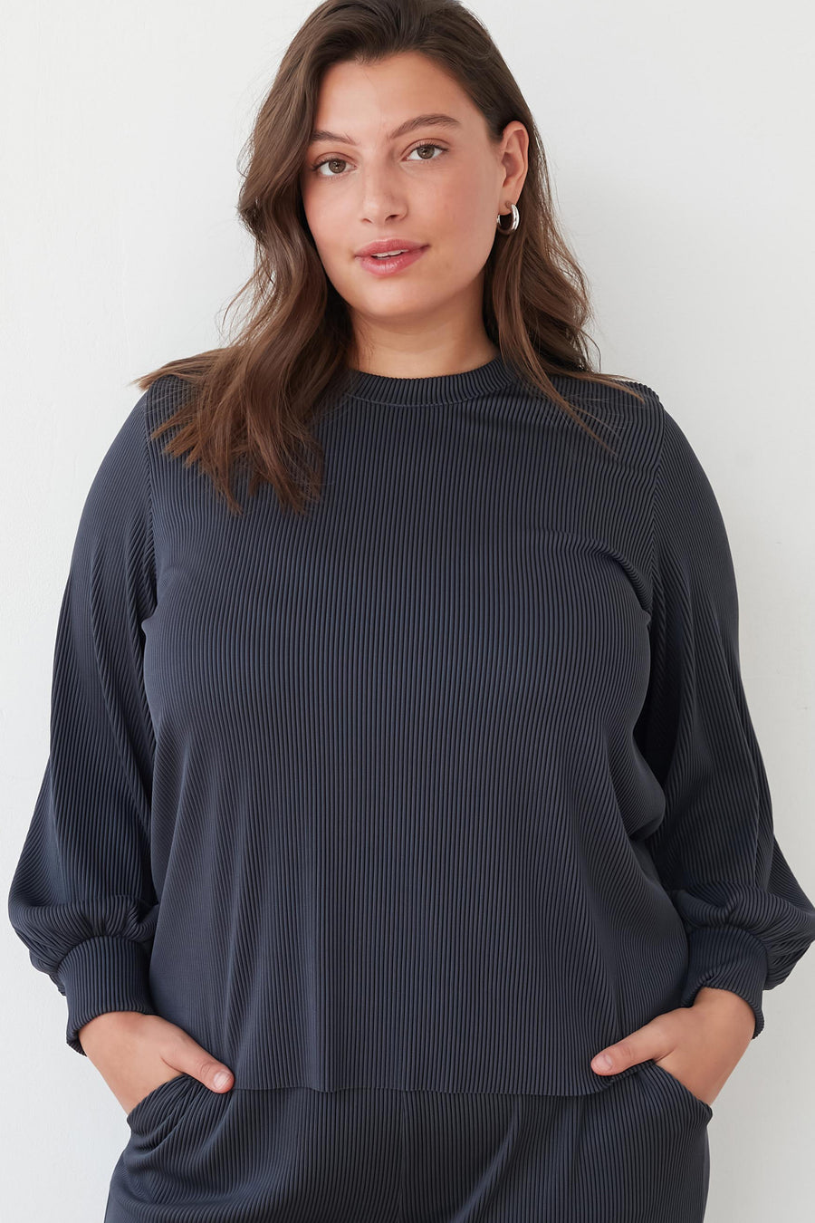 SPEED PLEATED TOP NAVY