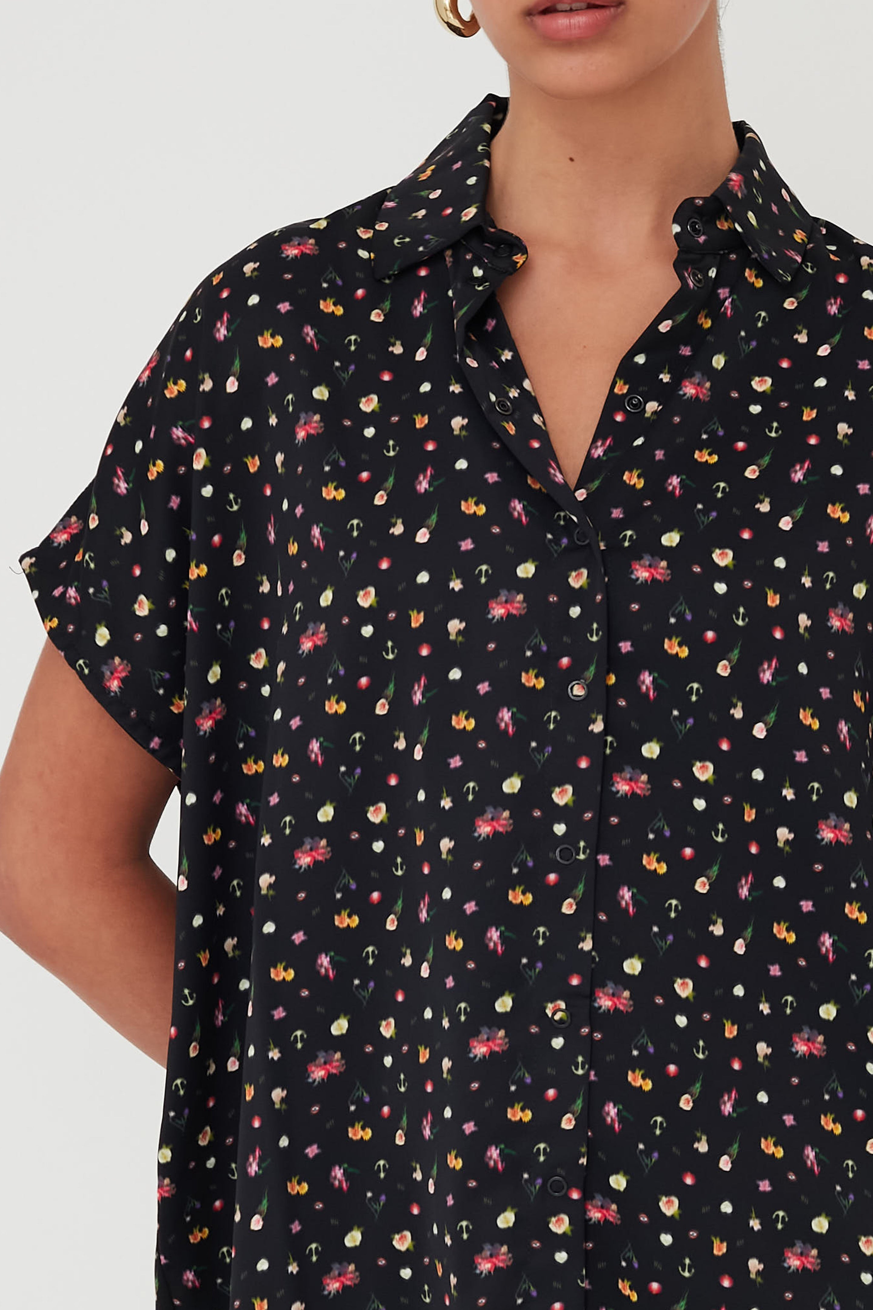 SURREAL SQ TOP BLACK