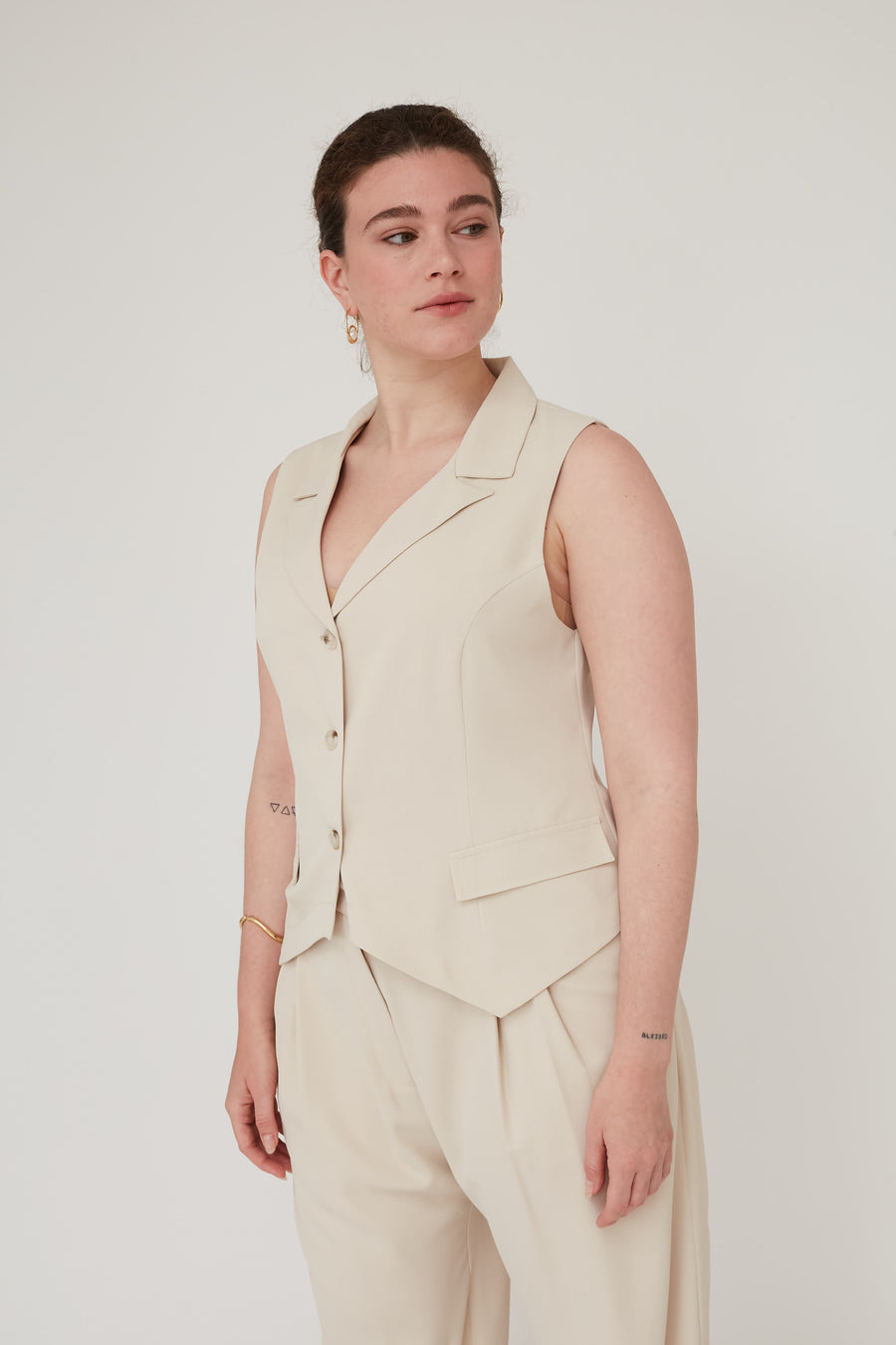 FEEL VEST CREAM