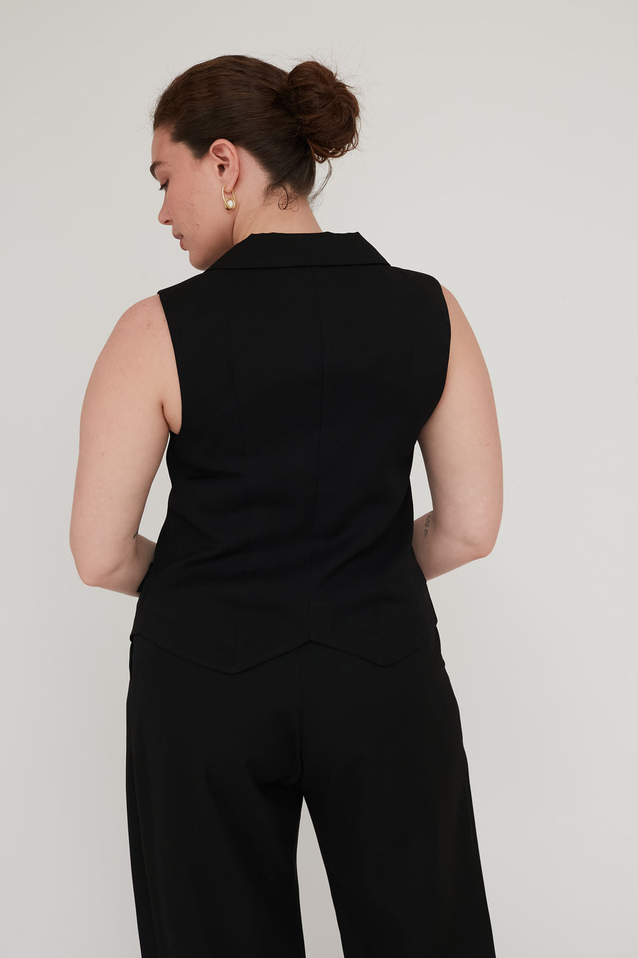 FEEL VEST BLACK