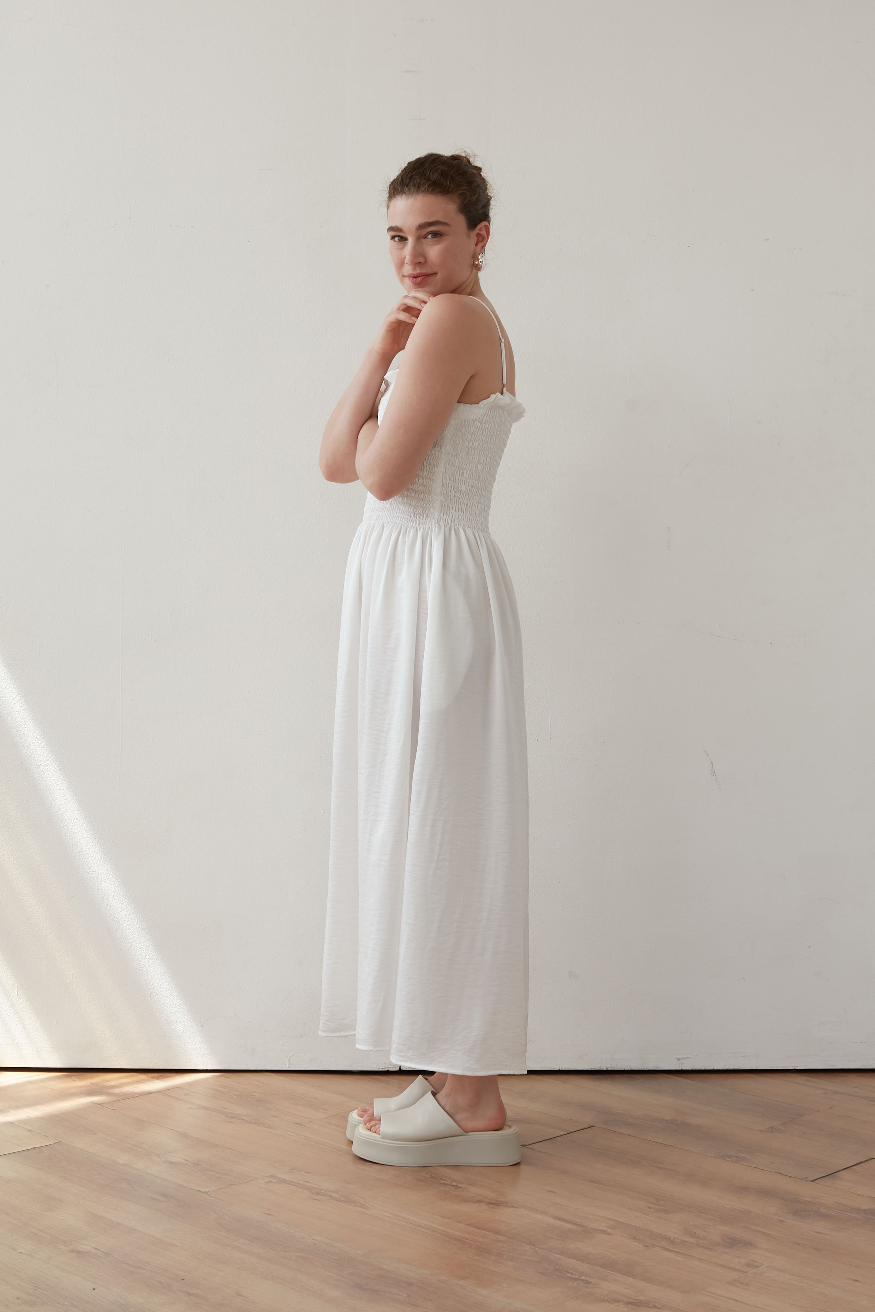 שמלת סאטן MOLY לבן