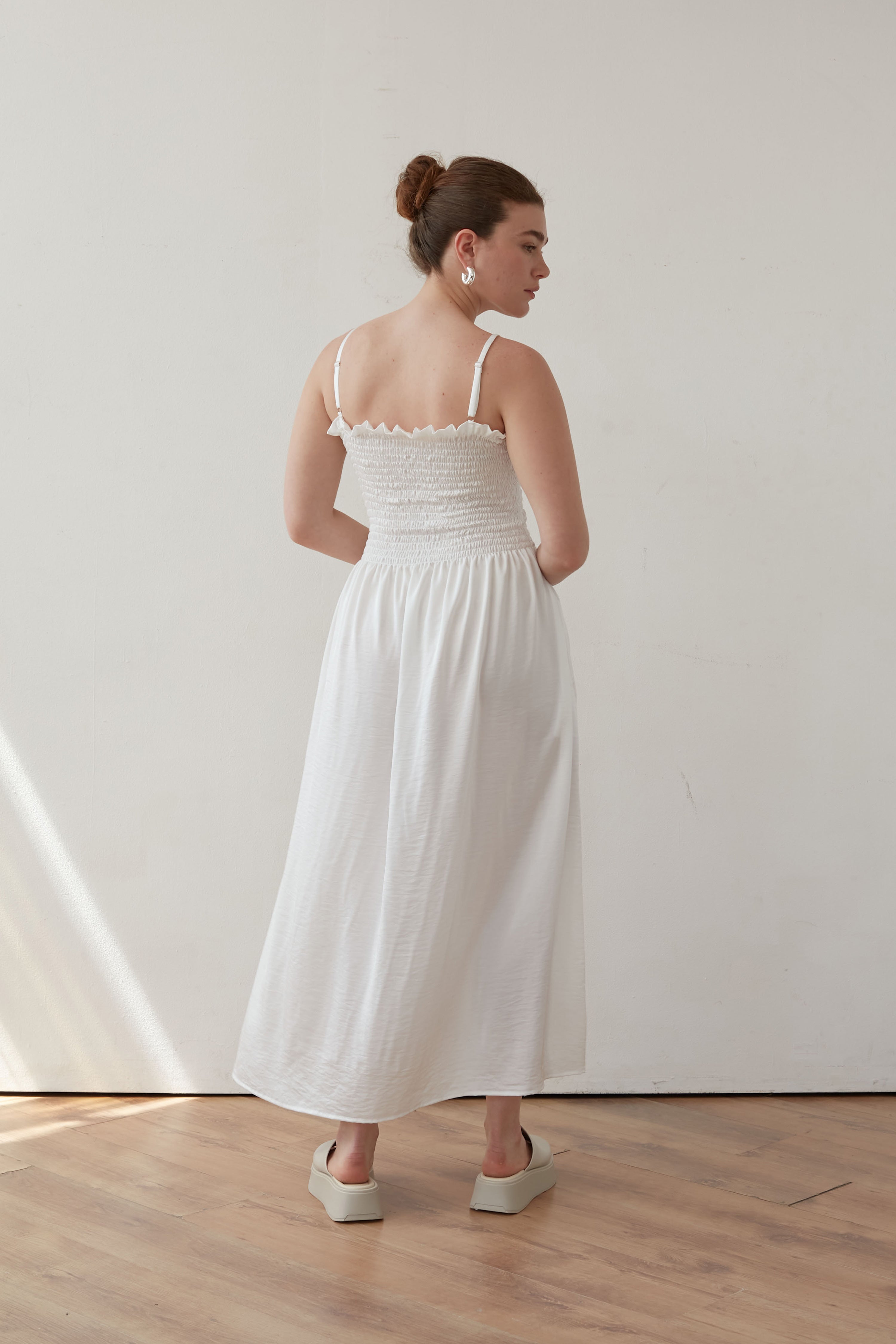 שמלת סאטן MOLY לבן